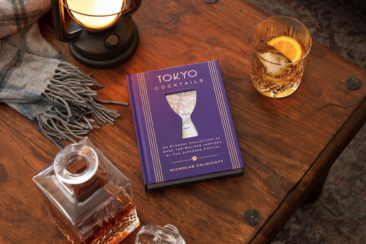 Tokyo Cocktails: An Elegant Collection of Over 100 Recipes Inspired by the Eastern Capital