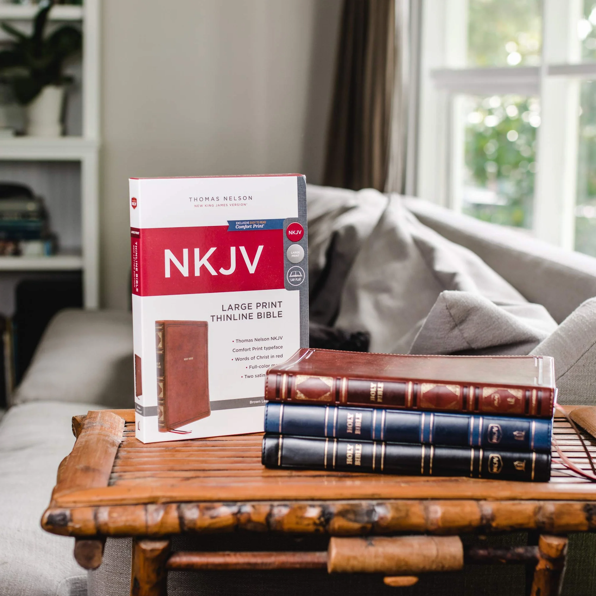 Nkjv, Thinline Bible, Large Print, Leathersoft, Blue, Comfort Print: Holy Bible, New King James Version
