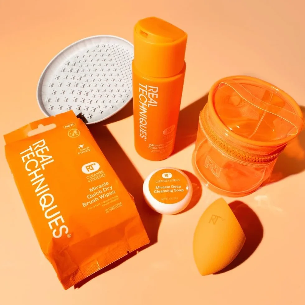 Real Techniques Paleta do czyszczenia pędzli z żelową próbką