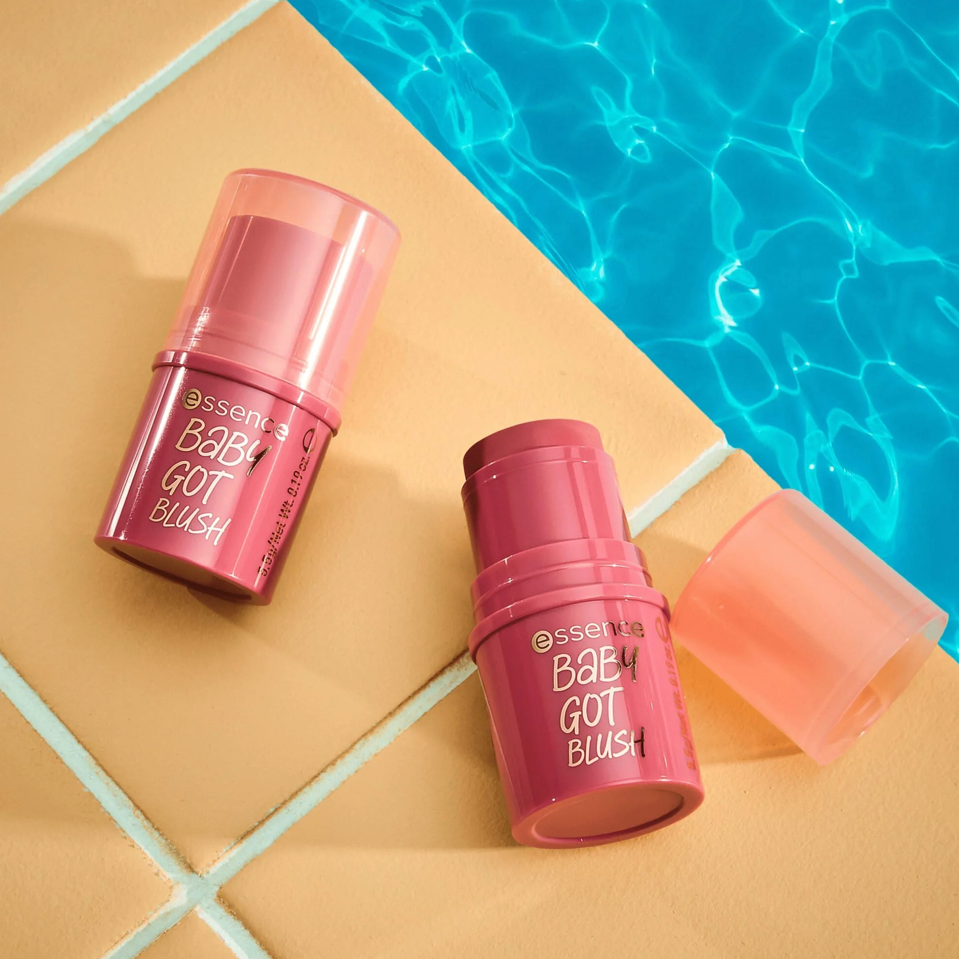 essence Róż Baby got blush, natychmiastowy wynik, naturalny, zroszony (5.5g)