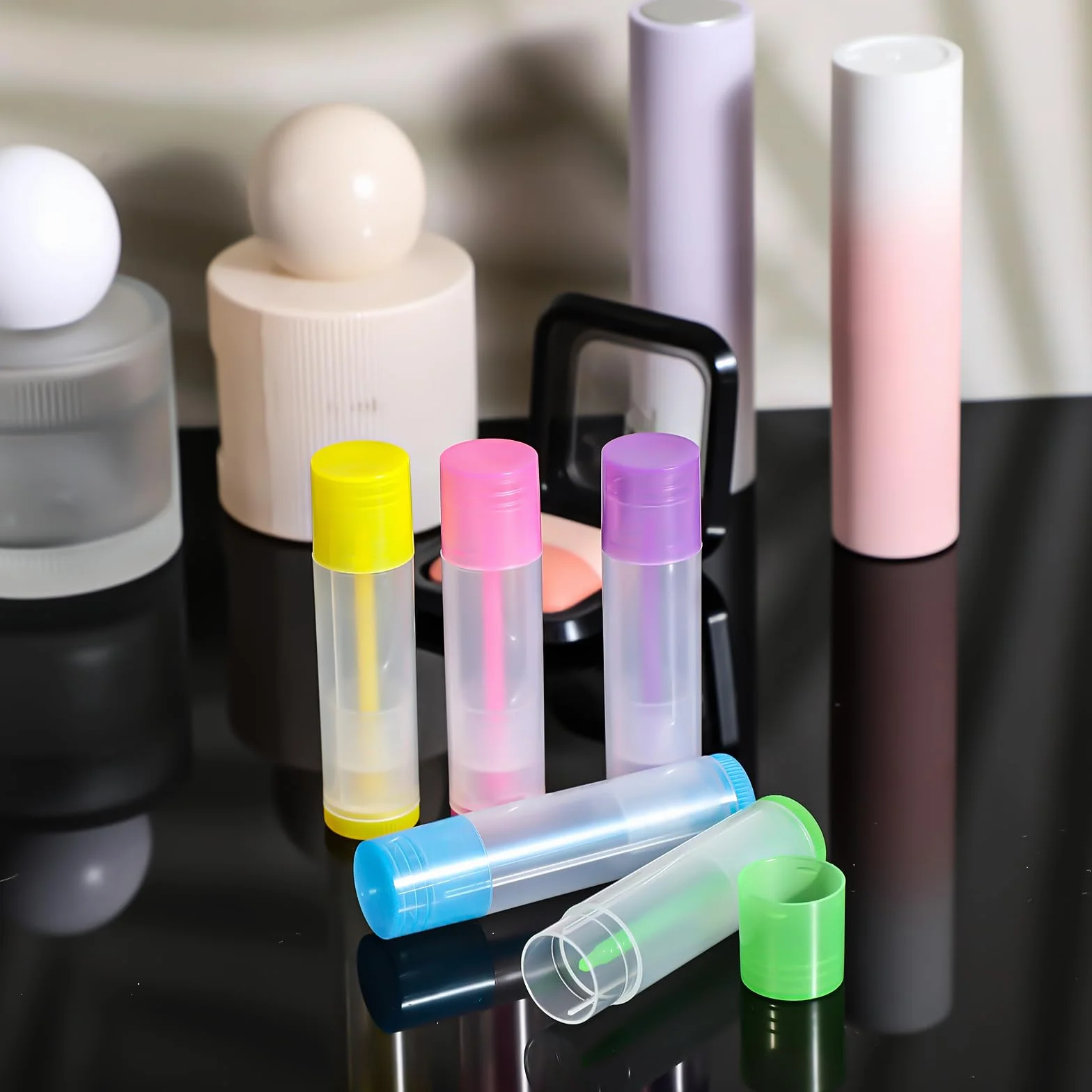 30 szt. tubek na balsam do ust, puste pojemniki na balsam do ust, 5,5 ml, przezroczyste tubki do pomadki, obrotowe plastikowe tubki do szminki z nakrętkami, do wielokrotnego napełniania, tubki do