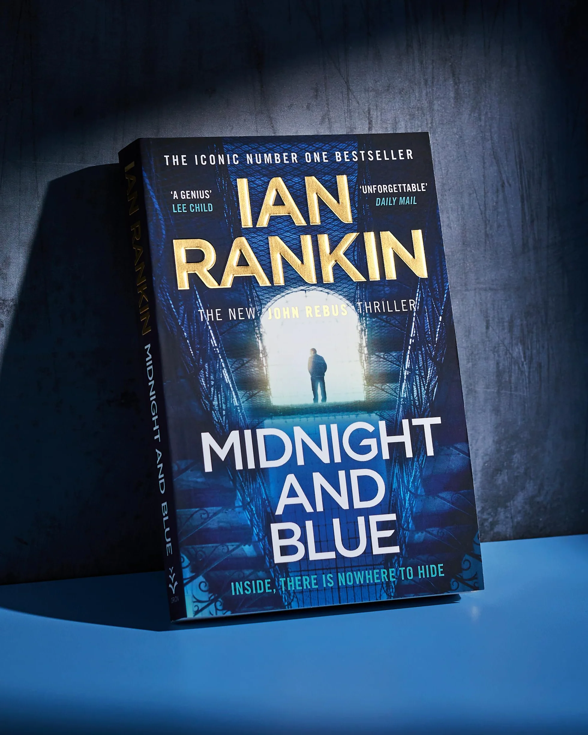 Midnight and blue: The Instant Number 1 Sunday Times bestseller - 'Unmissable' (Mick Herron)