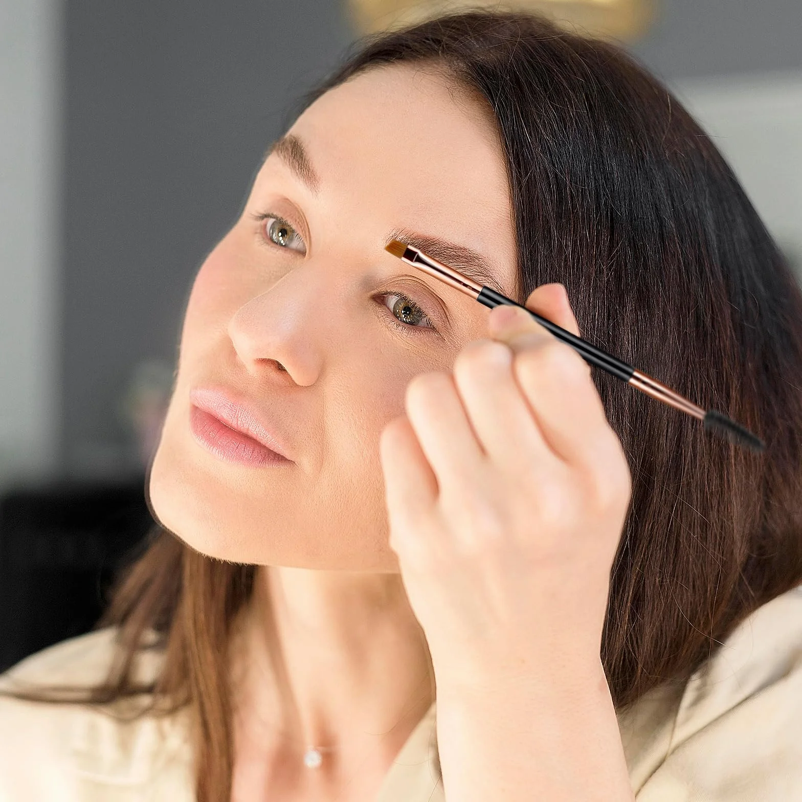 Pędzel do brwi kątowy podwójny precyzyjny do makijażu
