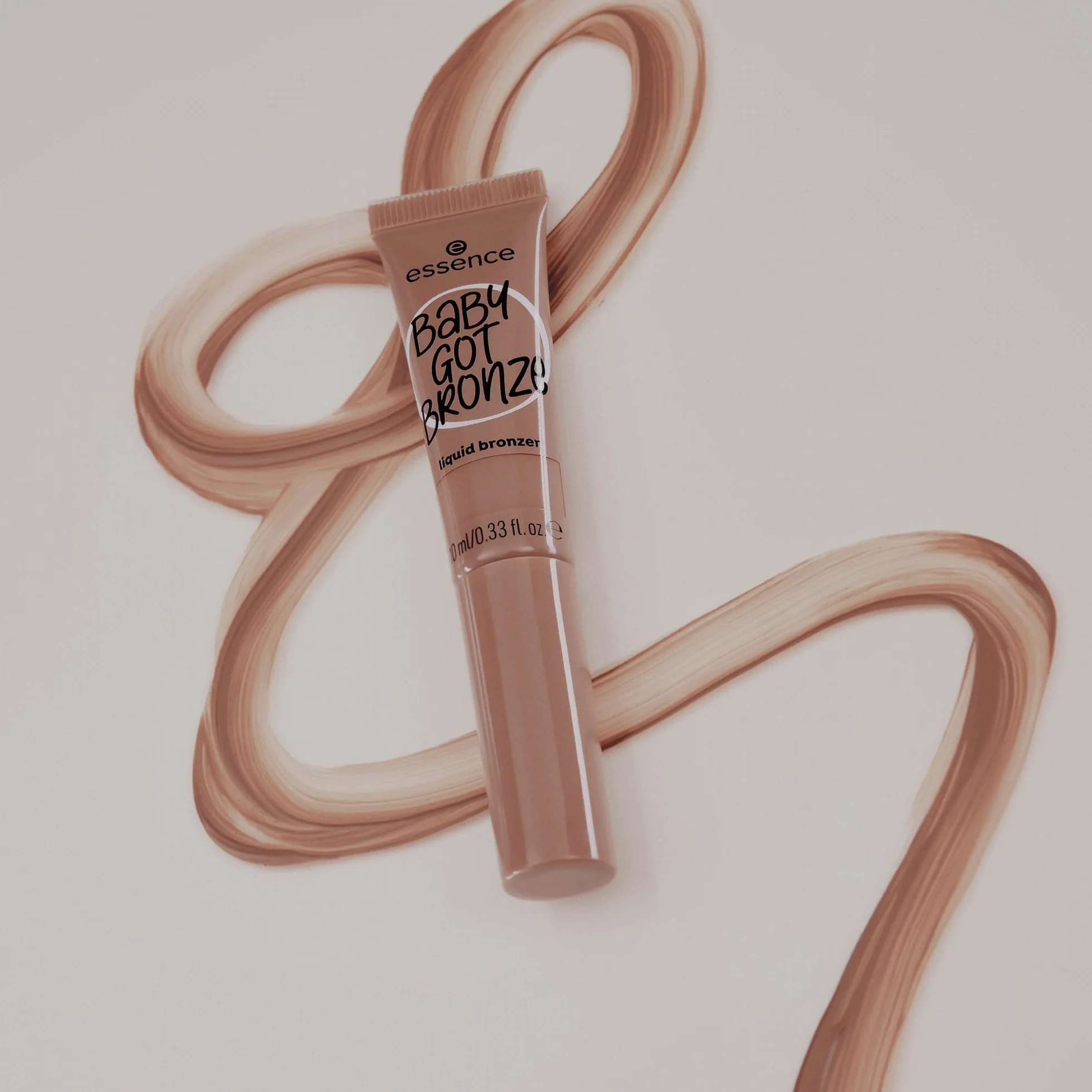 essence Bronzer w płynie BABY GOT BRONZE, długotrwały konturujący 10ml