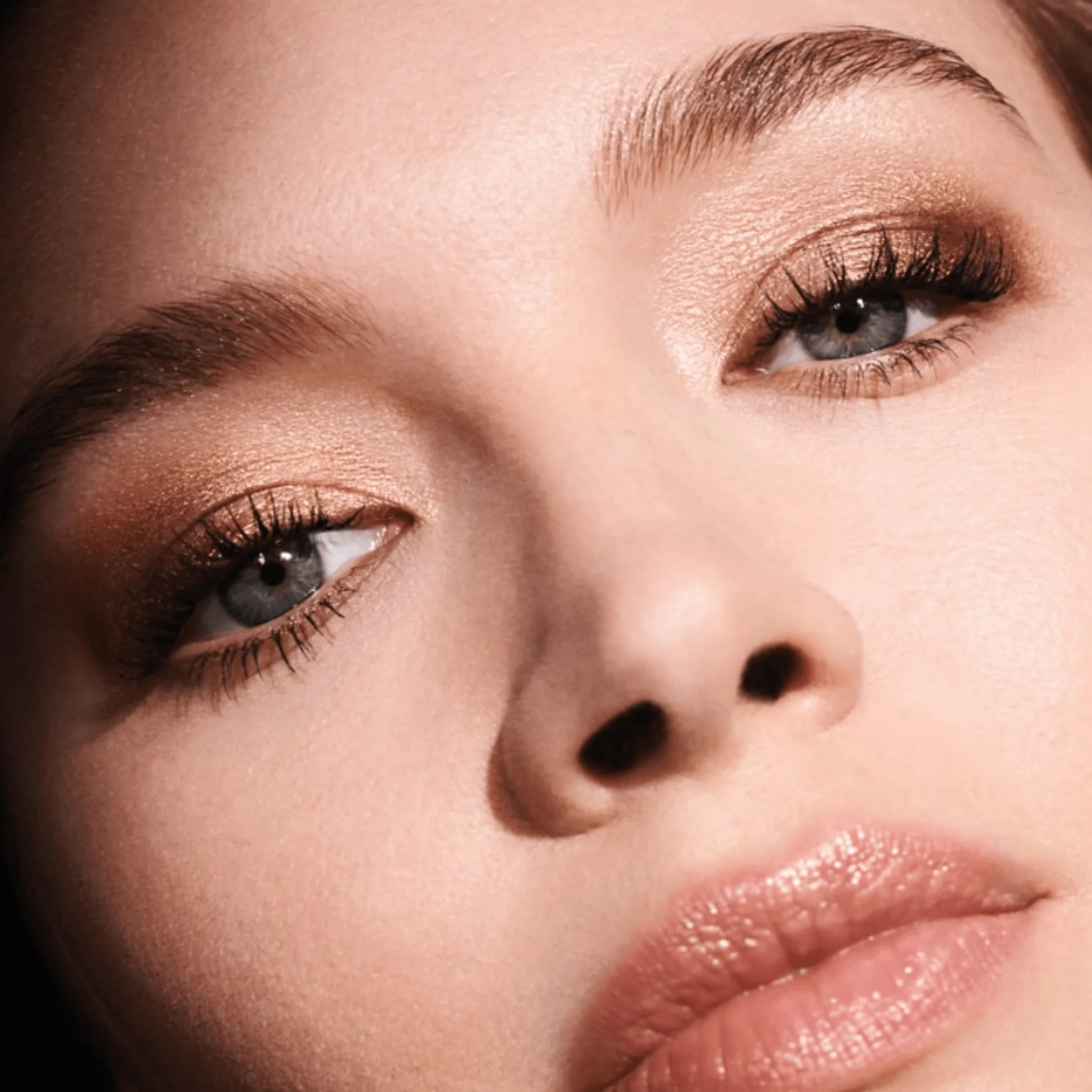Max Factor Eyefinity All Day cień do powiek w płynie 2 w 1 nr 04 Teasing Bronze
