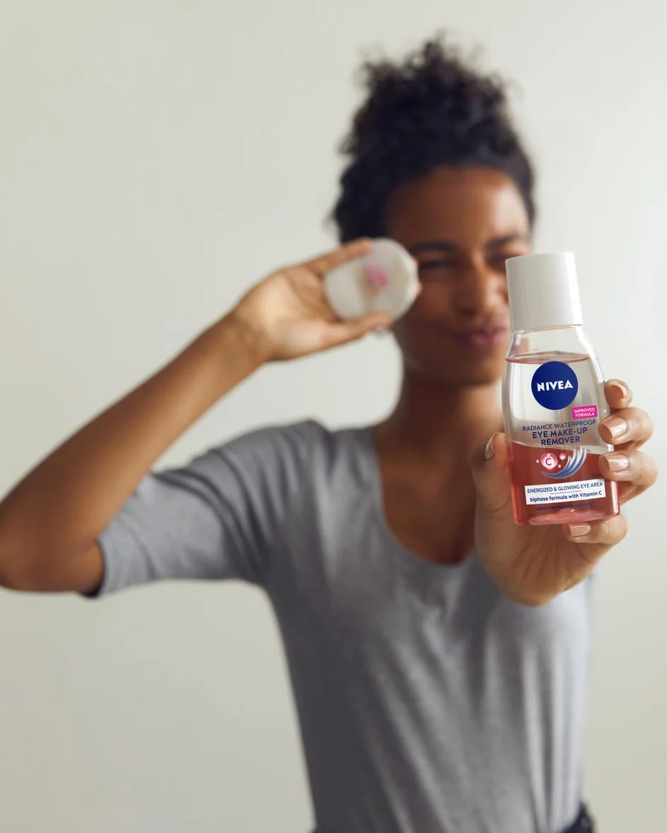 NIVEA Vitamin C Dwufazowy Płyn do Demakijażu Oczu 125 ml
