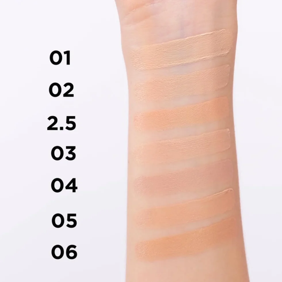 Eveline Cosmetics Płynny kamuflaż wodoodporny korektor z kwasem hialuronowym i masłem shea 5 odcieni