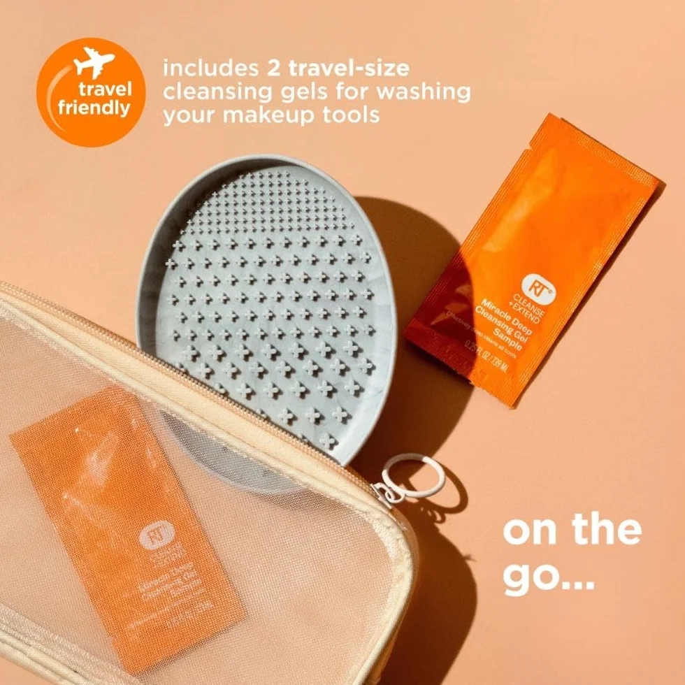 Real Techniques Paleta do czyszczenia pędzli z żelową próbką