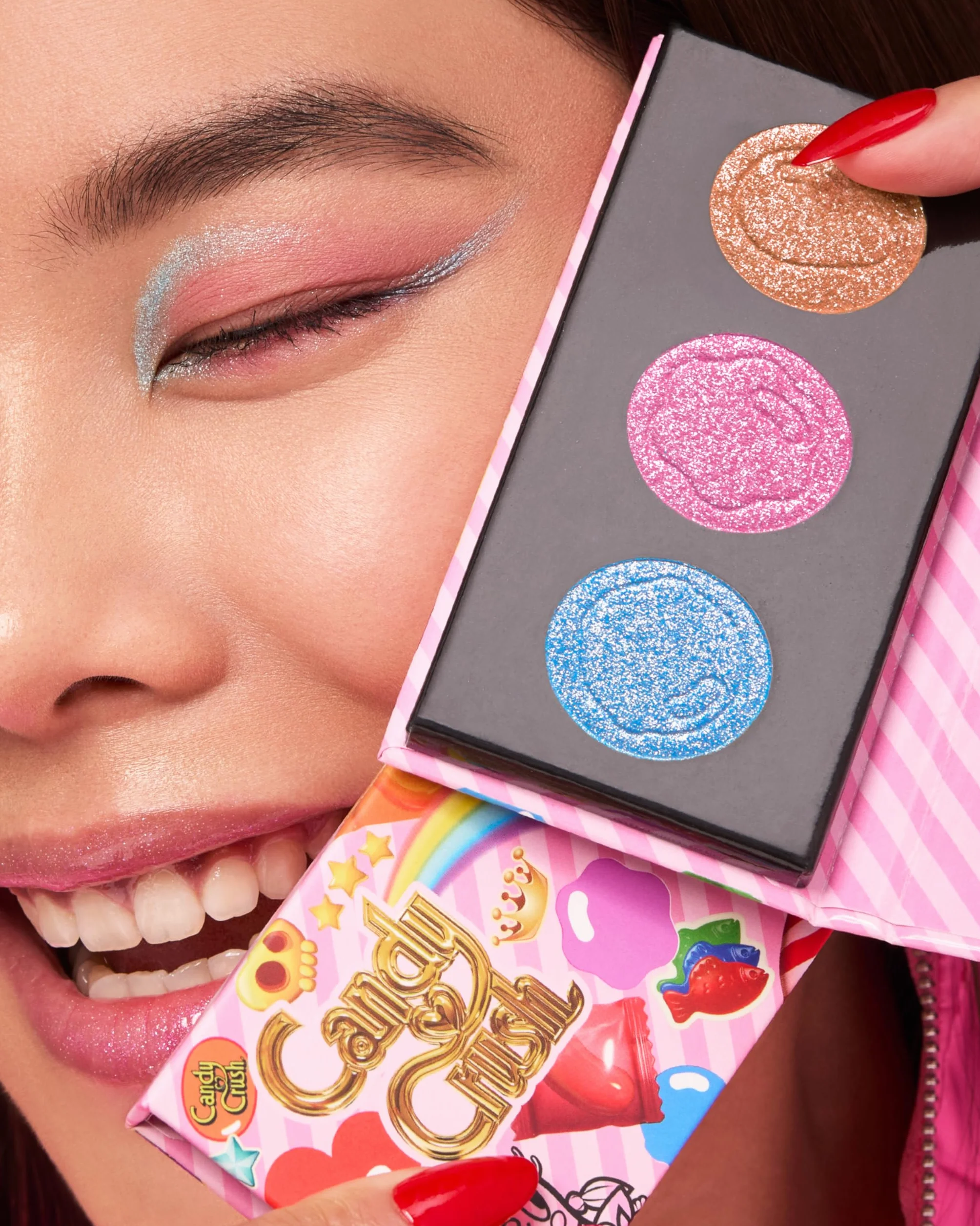 KIKO Milano Candy Crush™ Ultra Shimmer Eyeshadow Trio Paleta 3 Cieni