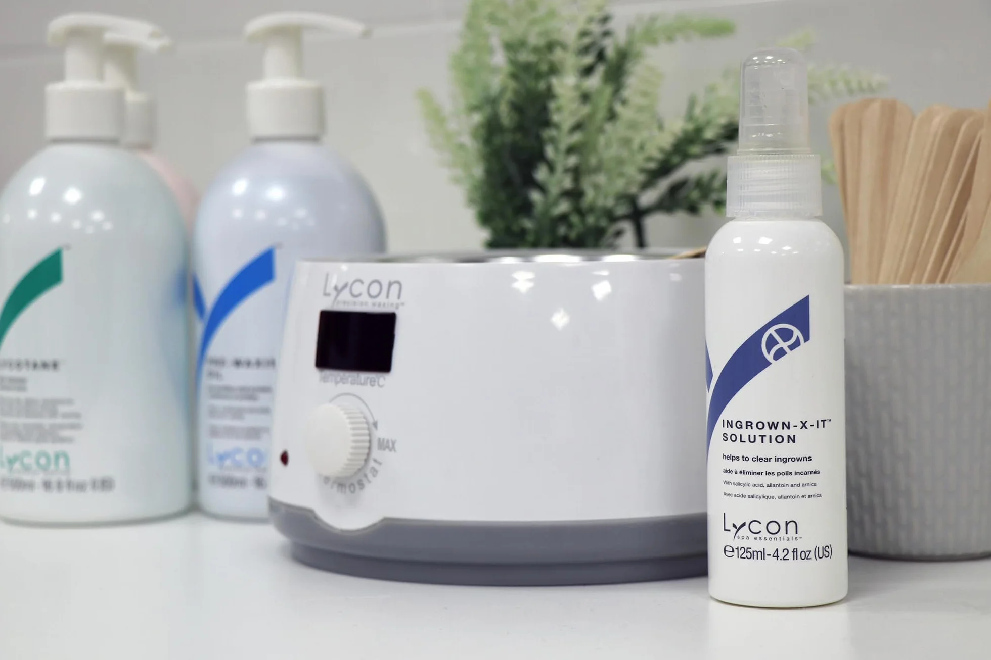 Lycon Ingrown-X-It Solution, lekki serum do wrastających włosów w sprayu, łagodzi po woskowaniu i goleniu, 120 ml