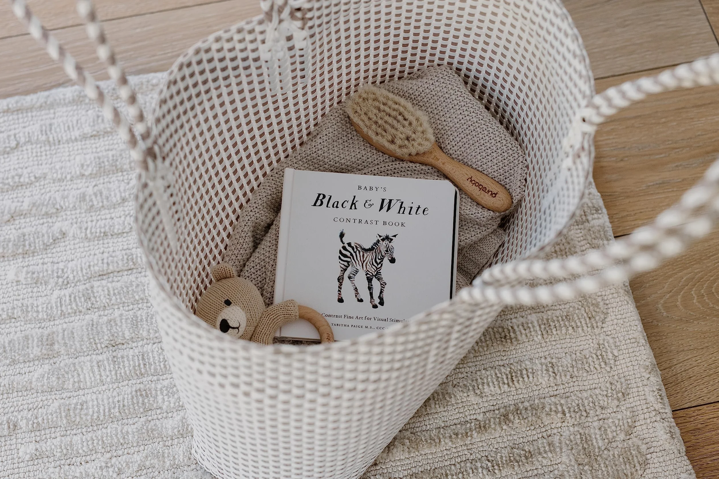 Baby's Black and White Contrast Book: High-Contrast Art for Visual Stimulation at Tummy Time: 4
