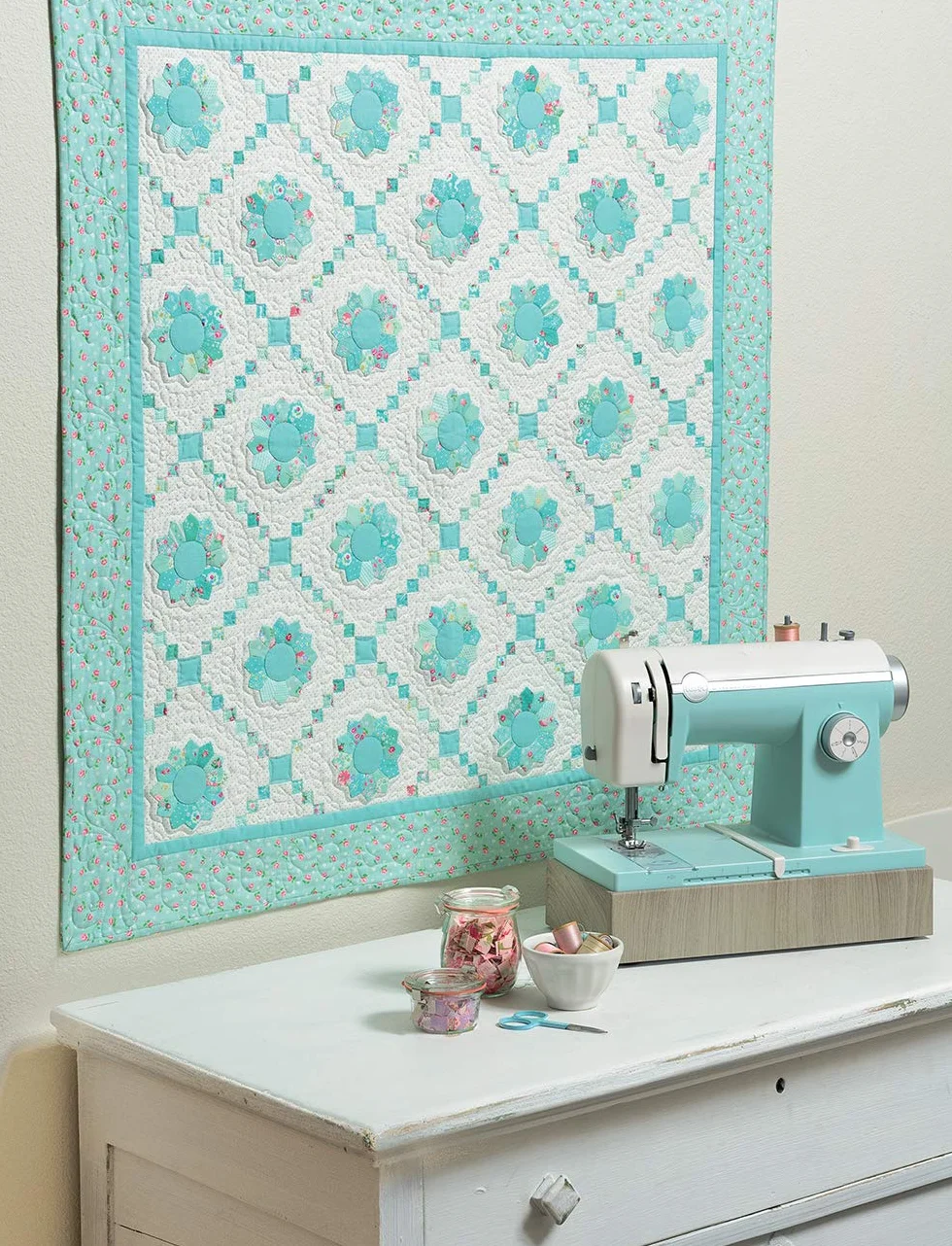 Perfectly Pretty Patchwork: Classic Quilts, Pillows, Pincushions & More