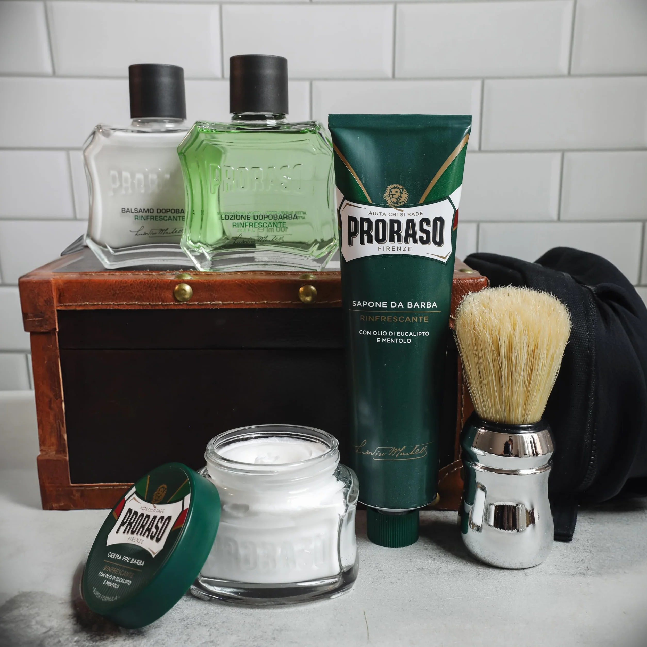 Proraso ‎8004395001118 Krem do Golenia w Tubce Eukaliptusowy, 150 ml, Zielony