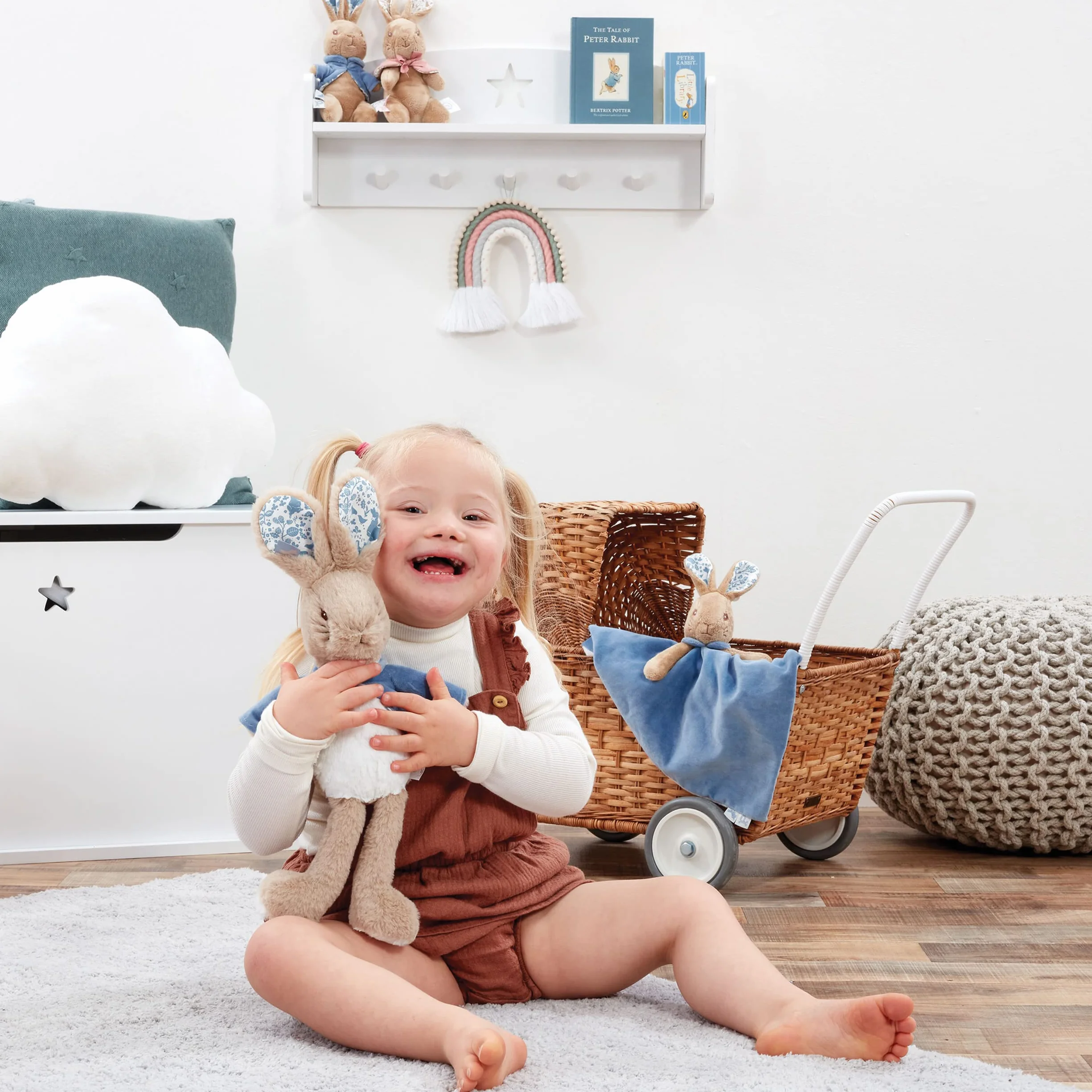 Rainbow Designs Oficjalna kolekcja Beatrix Potter Signature Collection Peter Rabbit Deluxe - prezent dla noworodka - pluszowa zabawka dla maluchów - śliczne wypchane zwierzę - oficjalna zabawka dla
