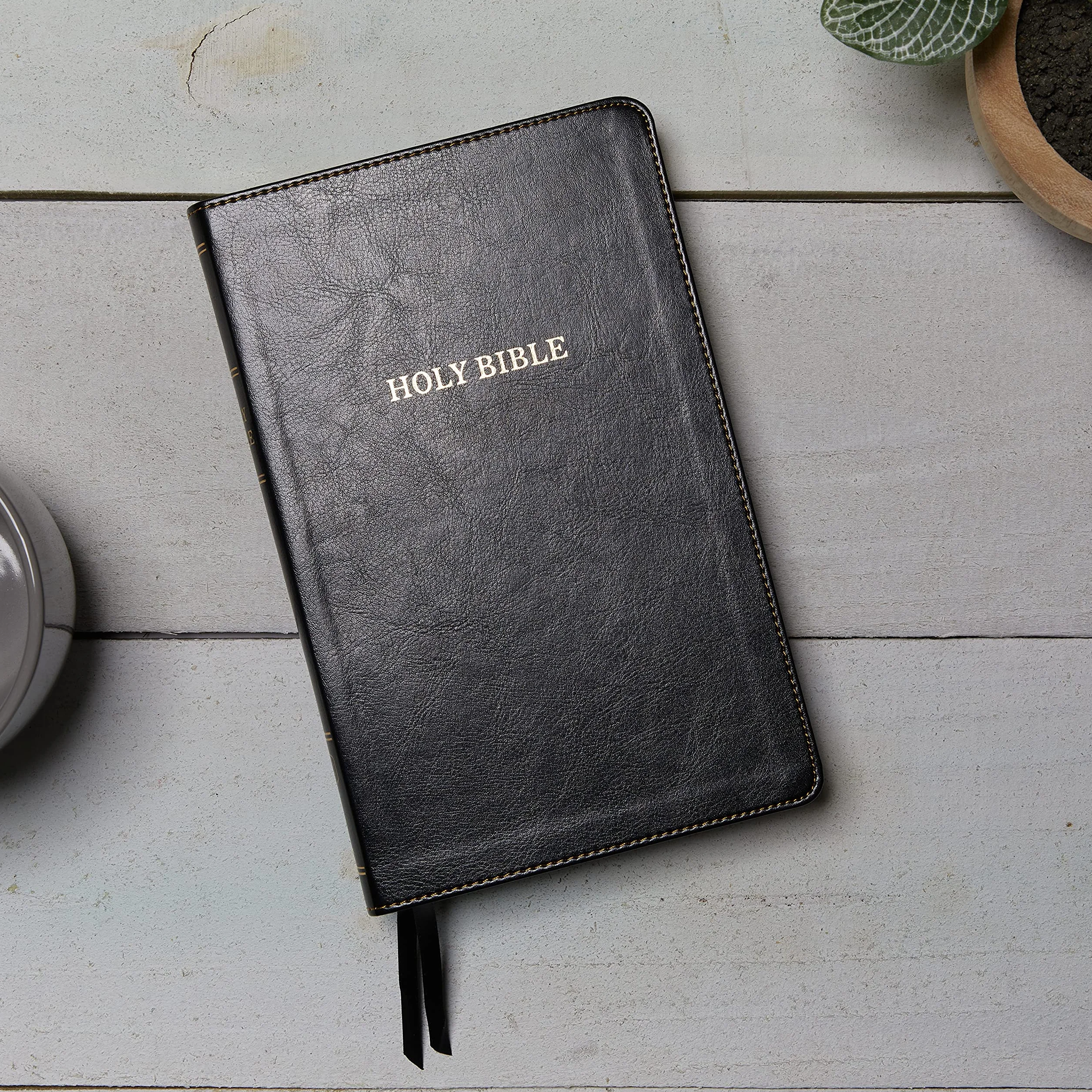 KJV, Thinline Bible, Large Print, Imitation Leather, Black, Red Letter Edition: King James Version