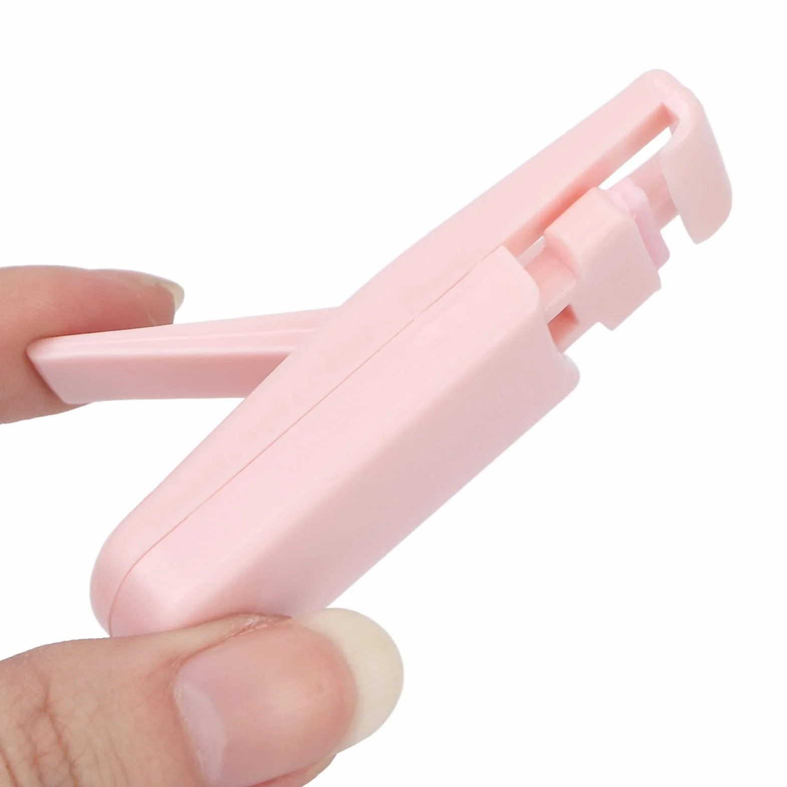 Aramox Mini Lash Curler, Przenośna Lekka Curler Rzęs, Ulepszony Efekt 3D z Wymiennym Silikonowym Paskiem do Podróży i Urody (PINK)