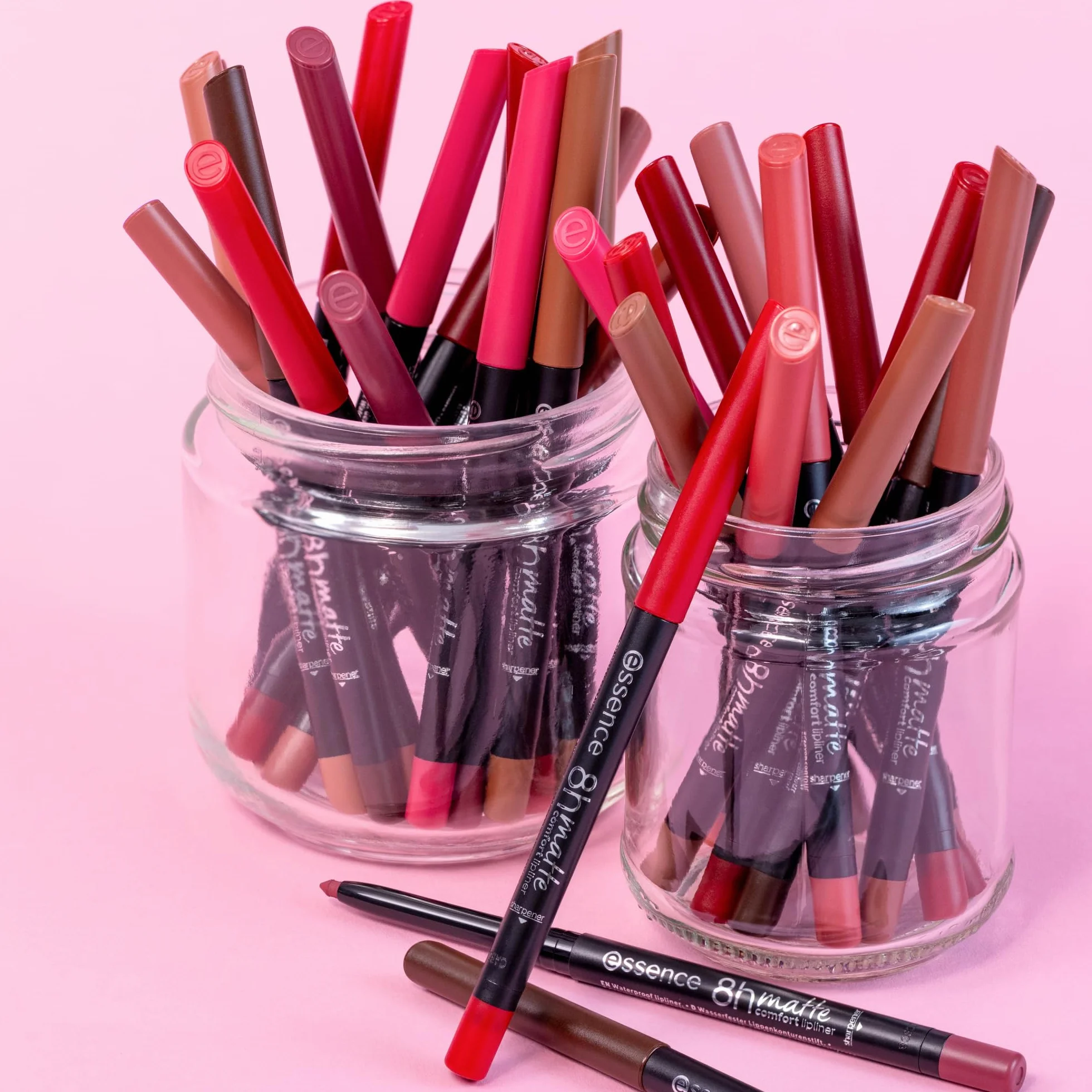 Essence 8h kredka do ust MATTE comfort, długotrwały, matowy (0.3g)