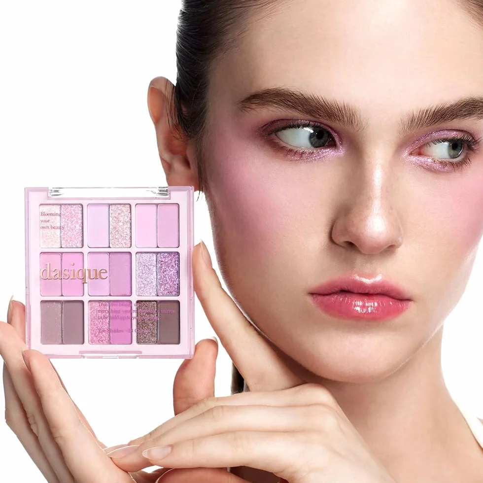dasique Shadow Palette #18 Berry Smoothie l Vegan, Cruelty-Free l 18 mieszanych odcieni o gładkich, matowych i połyskujących wykończeniach ze wspaniałymi perłami