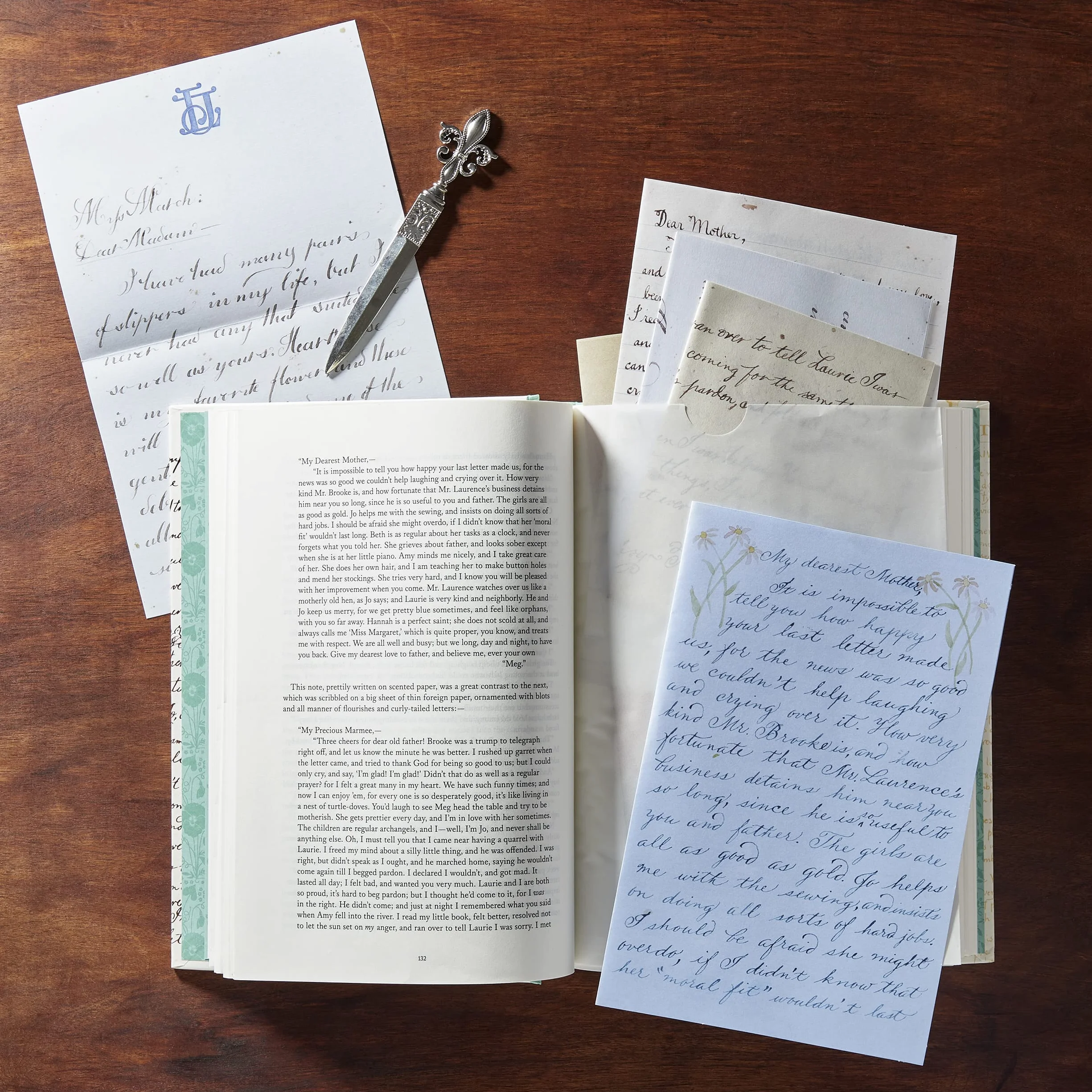 Little Women: The Complete Novel, Featuring the Characters' Letters and Manuscripts, Written and Folded by Hand