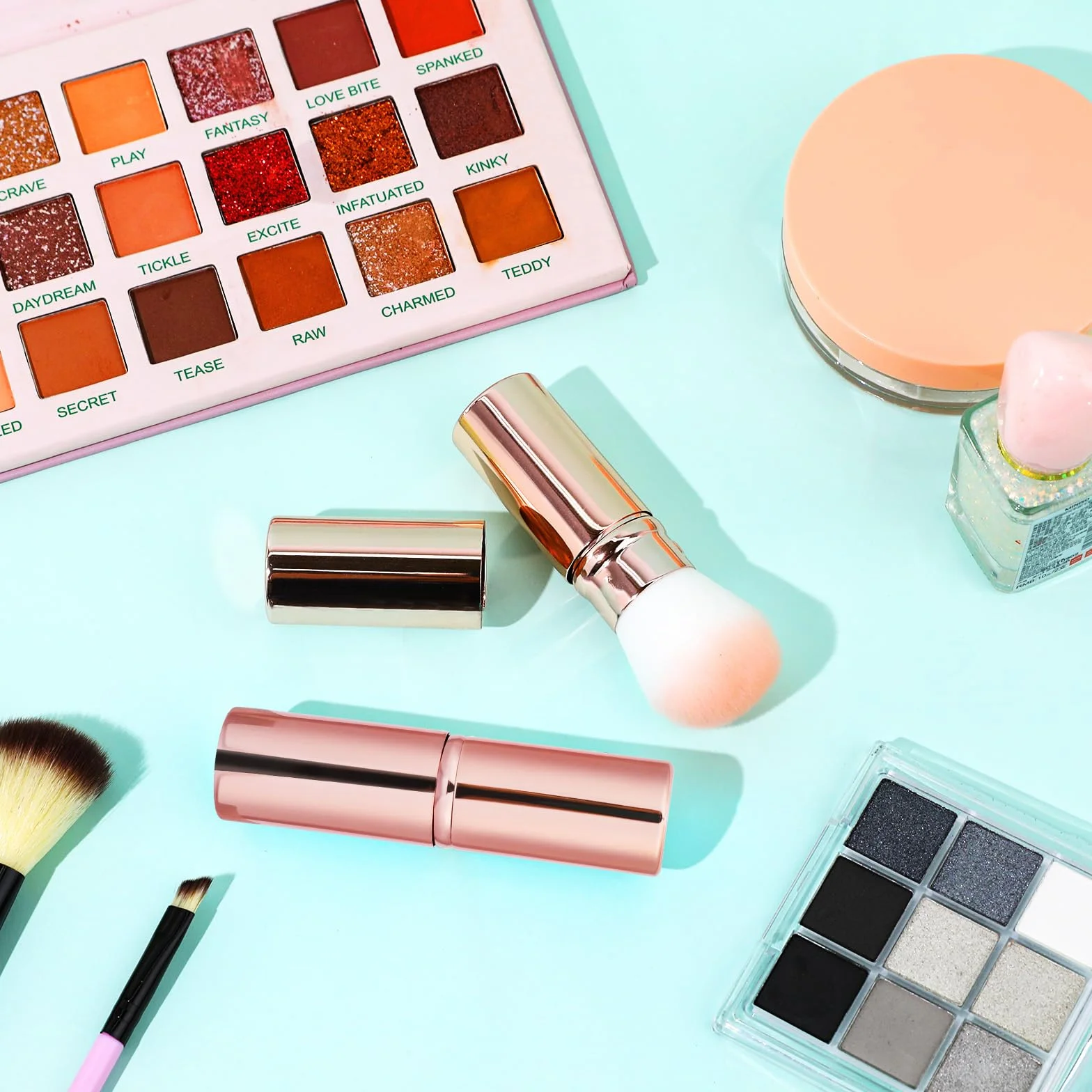 2-pak wysuwanych pędzli do różu i pędzla Kabuki z osłoną, przenośny pędzel podróżny do płynnego podkładu, pudru i bronzera, profesjonalny blender do twarzy i korektor dla kobiet i do codziennego