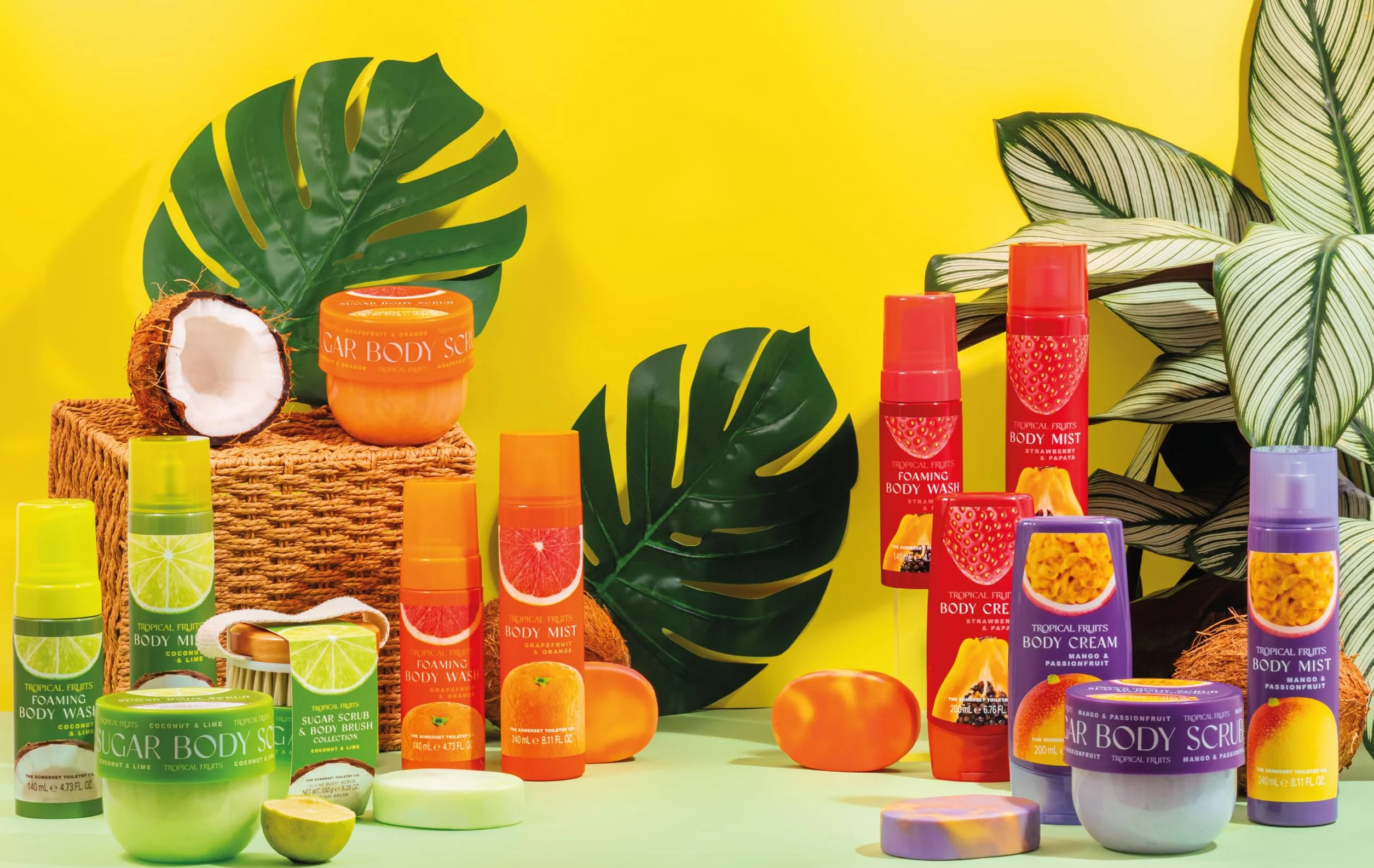 Tropical Fruits Gentle Exfoliating Sugar Body Scrub Grapefruit and Orange 310g