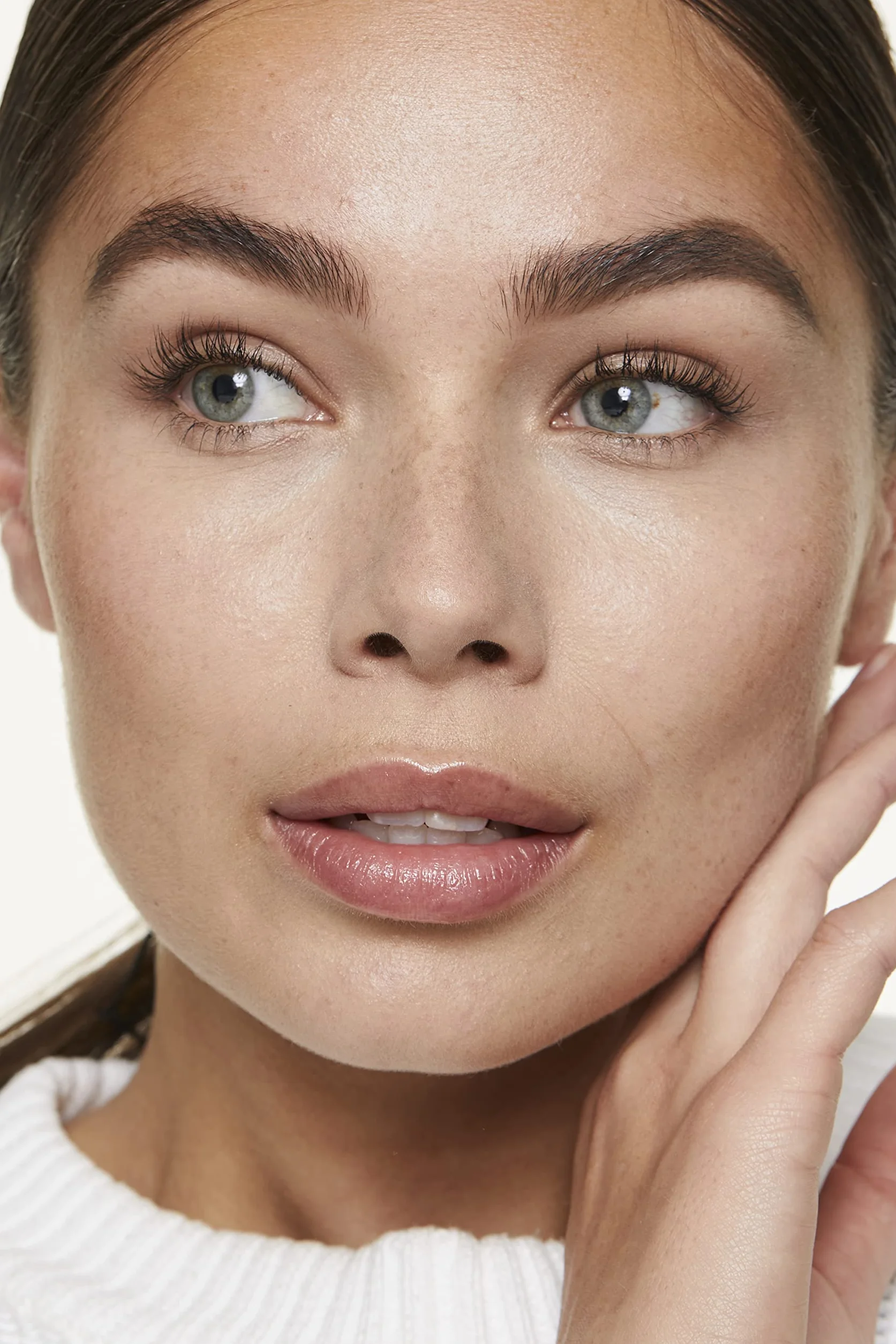 MAKEUP REVOLUTION Ultra Zestaw do rzeźbienia i konturowania, Fair C01, 11 g