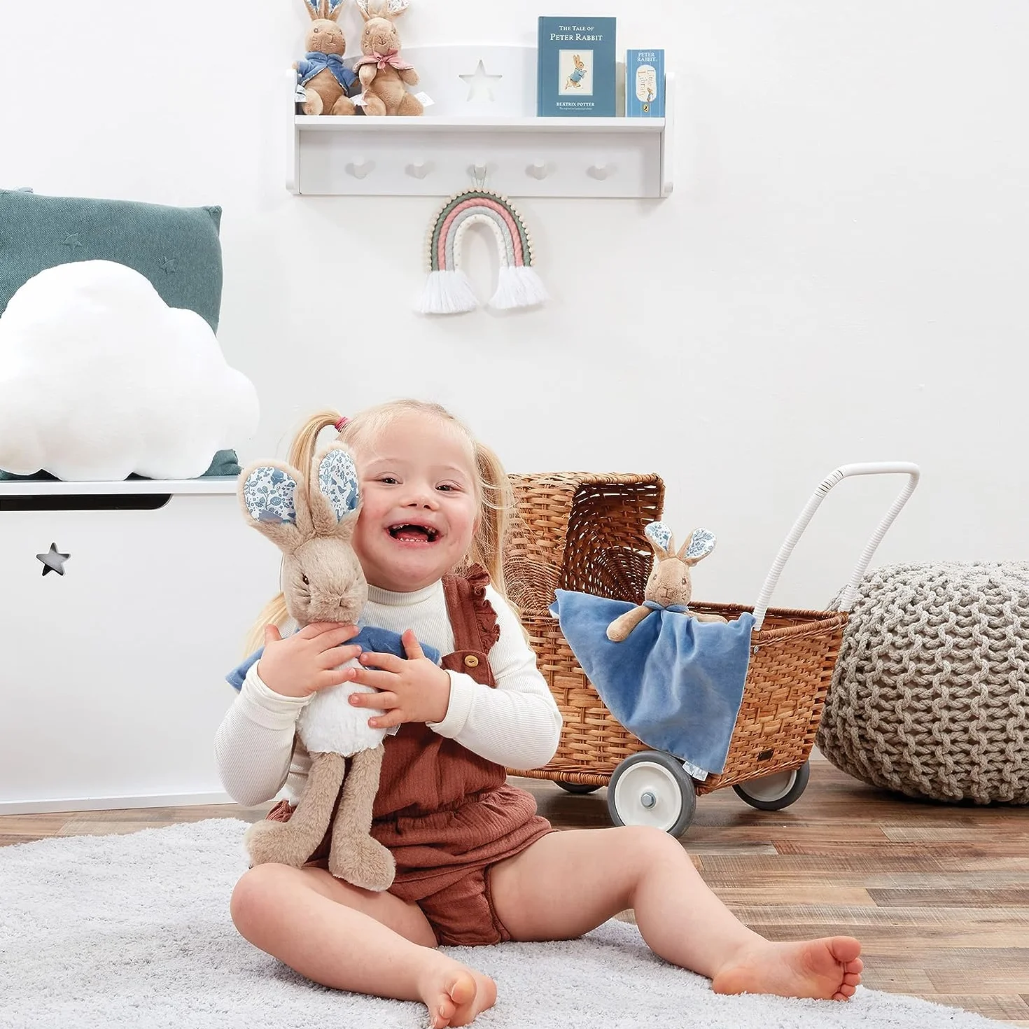 Rainbow Designs Oficjalna kolekcja Beatrix Potter Signature Collection Peter Rabbit Deluxe - prezent dla noworodka - pluszowa zabawka dla maluchów - śliczne wypchane zwierzę - oficjalna zabawka dla