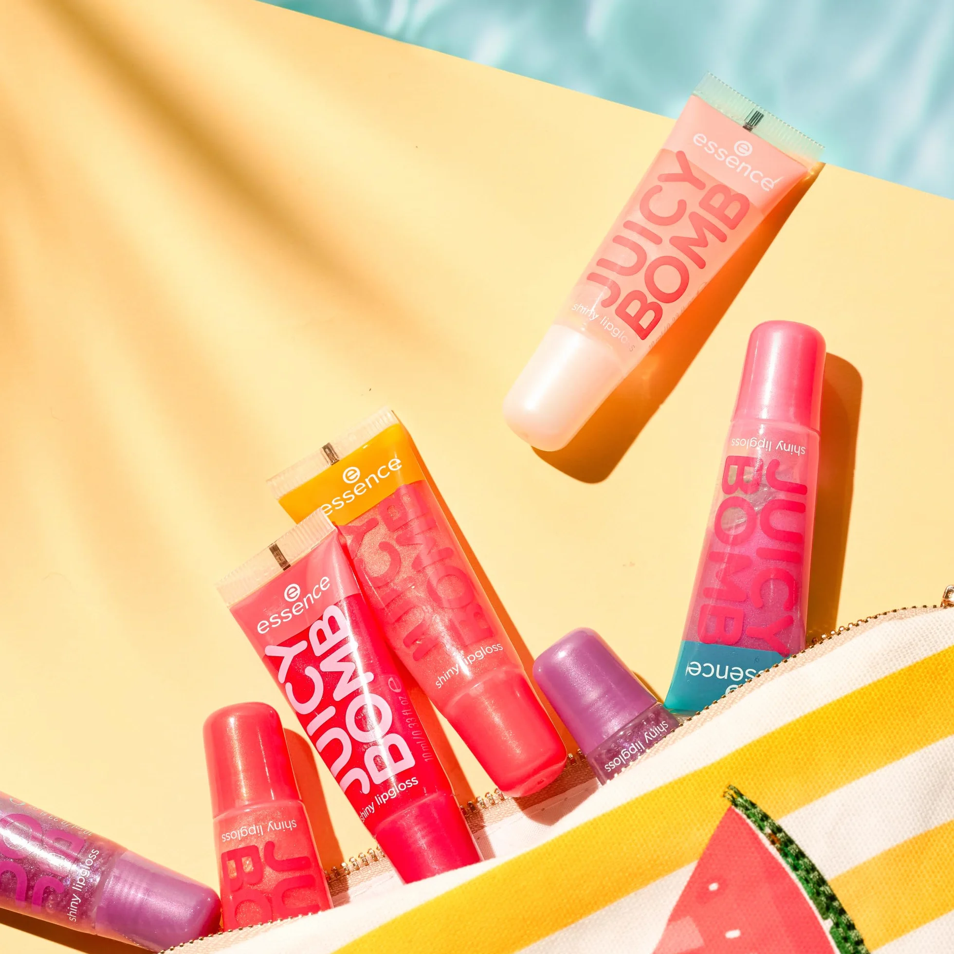 Essence JUICY BOMB błyszczyk do ust nr 107 zielony 3 x 10 ml