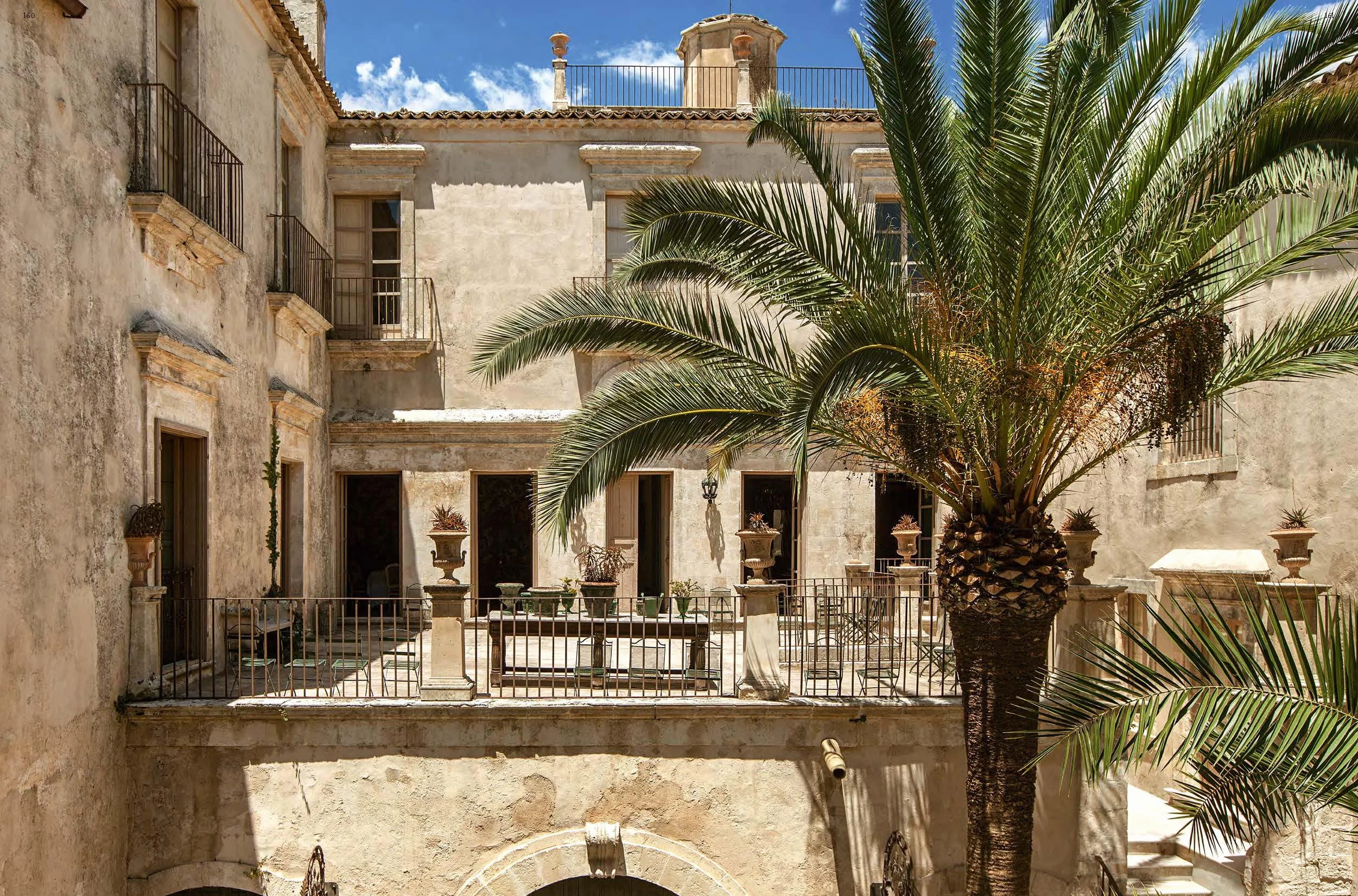 A Palace In Sicily /anglais: A Masterpiece Restored
