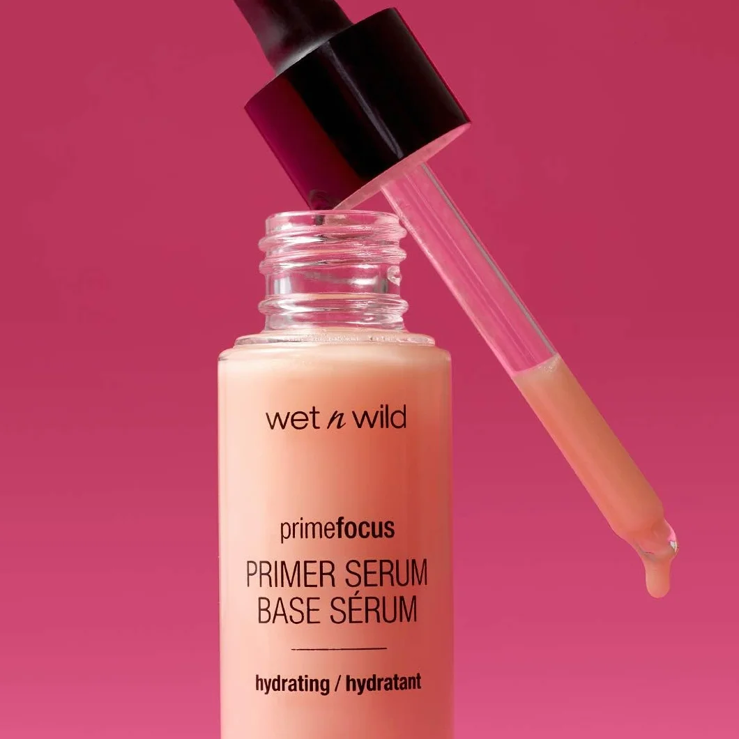 Wet n Wild Prime Focus, Serum podkład do twarzy z wodą różaną, ekstraktami z arbuza i piwonii, dla i długotrwałego makijażu, formuła nawilżająca i minimalizująca pory, naturalne wykończenie