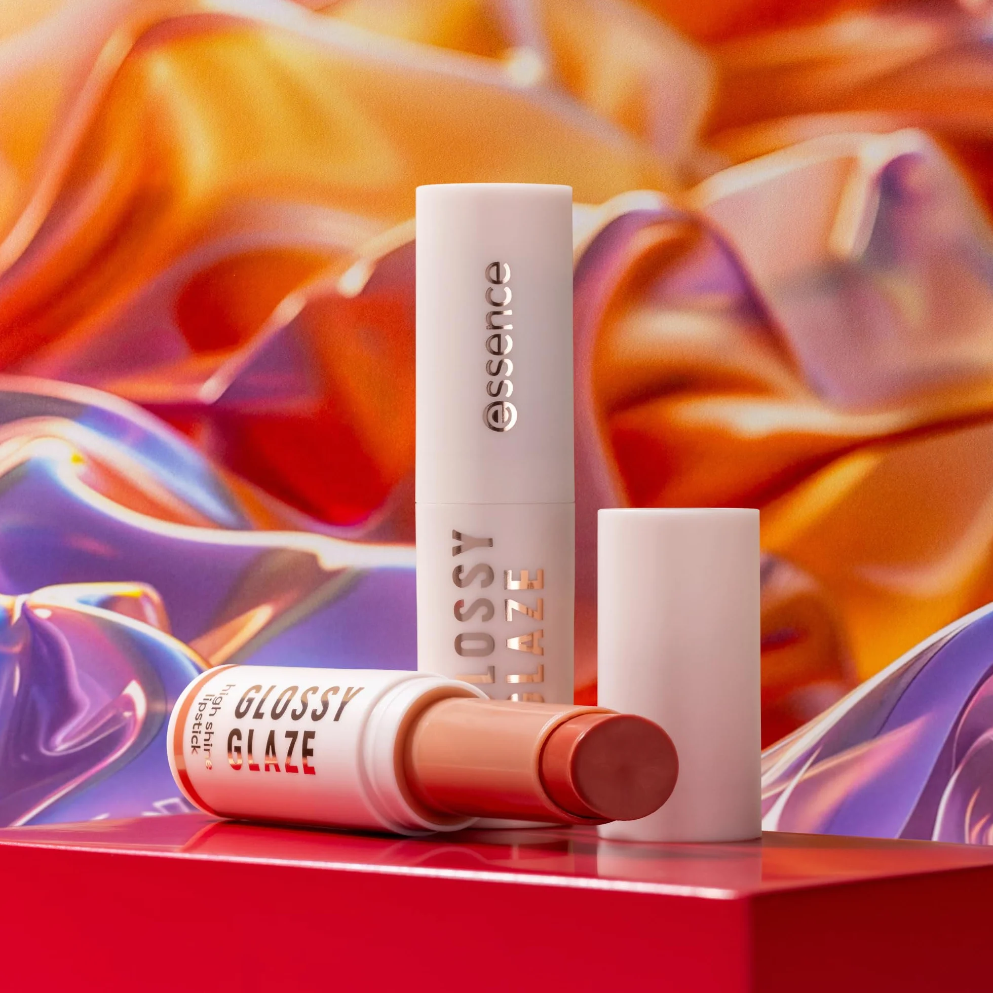 essence Pomadka do ust GLOSSY GLAZE, mocno napigmentowana/y, błyszczący, intensywny kolor (1.9g)