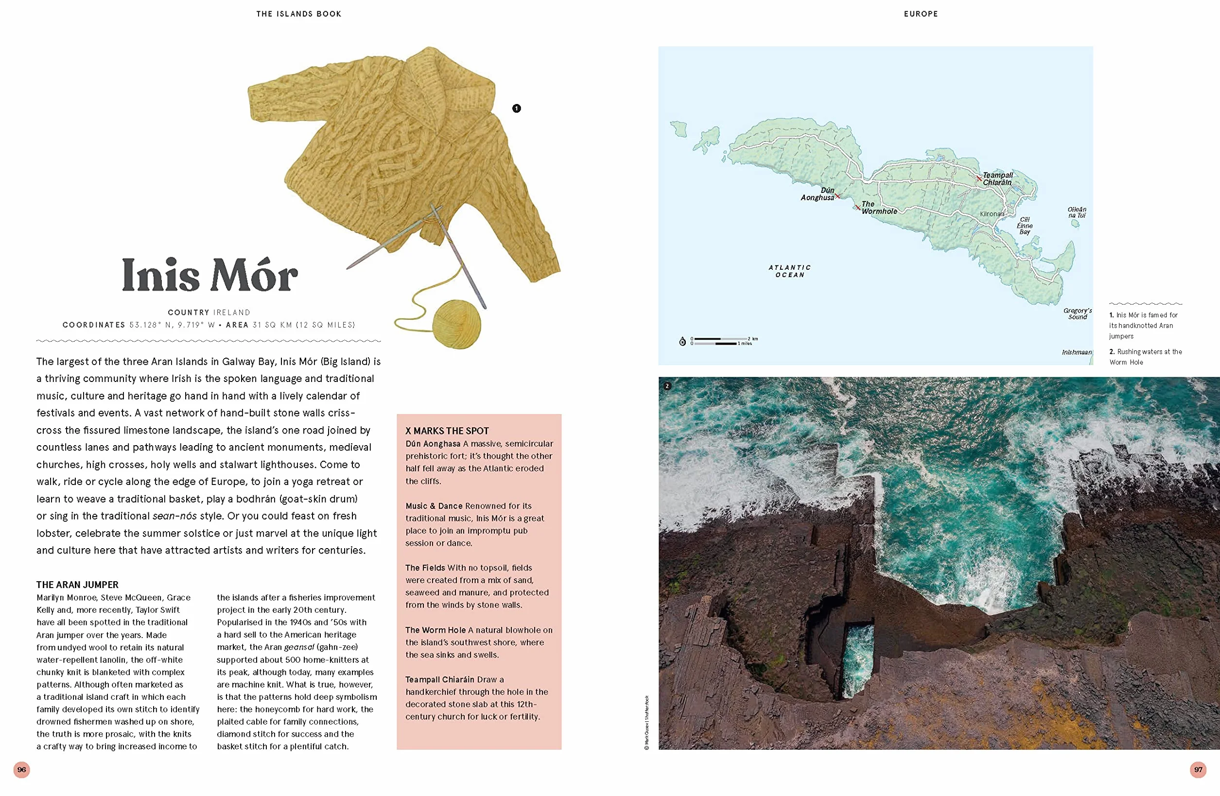 The Islands Book - 1ed - Anglais: 150 of the World's Most Enchanting Places | Tropical Paradises & Hidden Gems | More than 600 Beautiful Photographs | Recommended Experiences