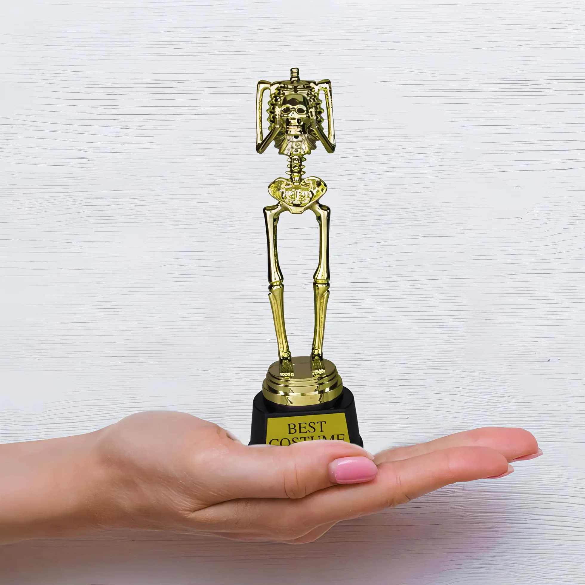 TROPHY:SKELETON-BEST COSTUME