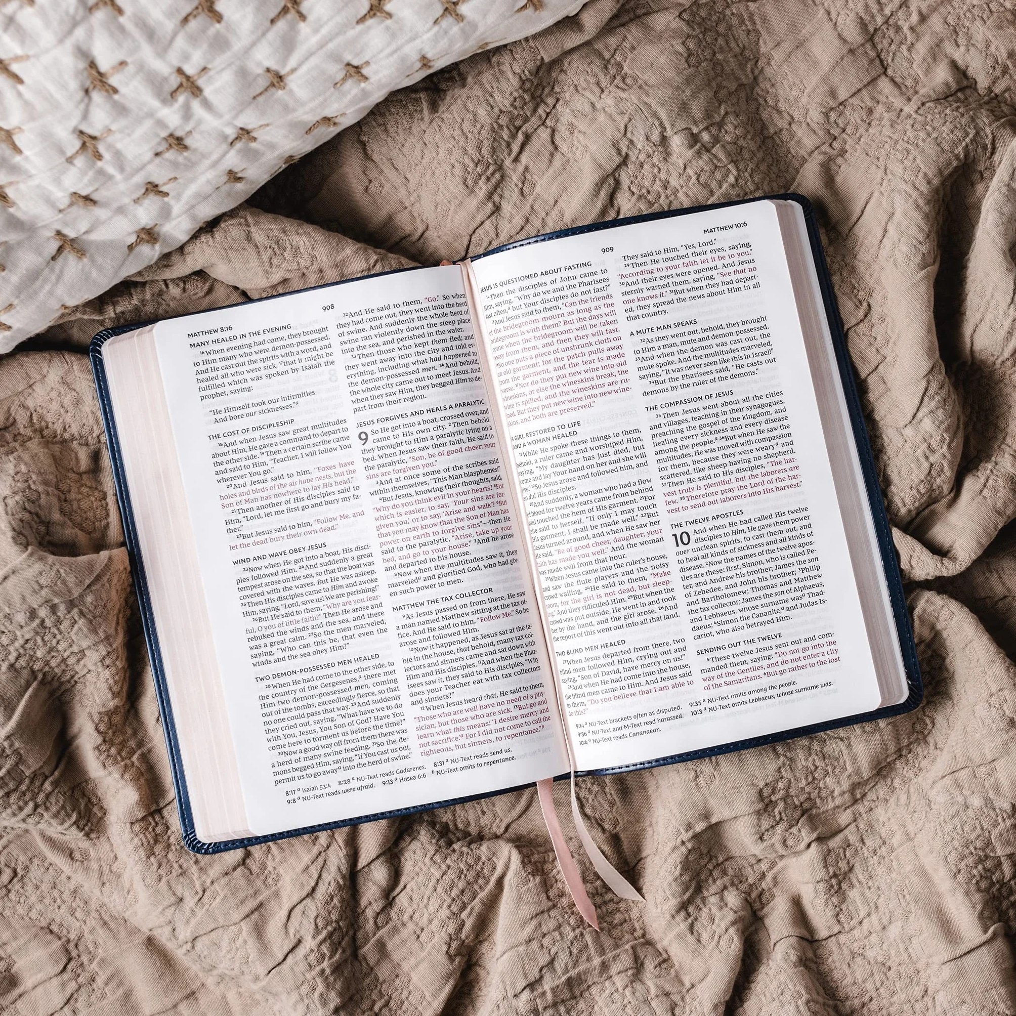Nkjv, Thinline Bible, Large Print, Leathersoft, Blue, Comfort Print: Holy Bible, New King James Version