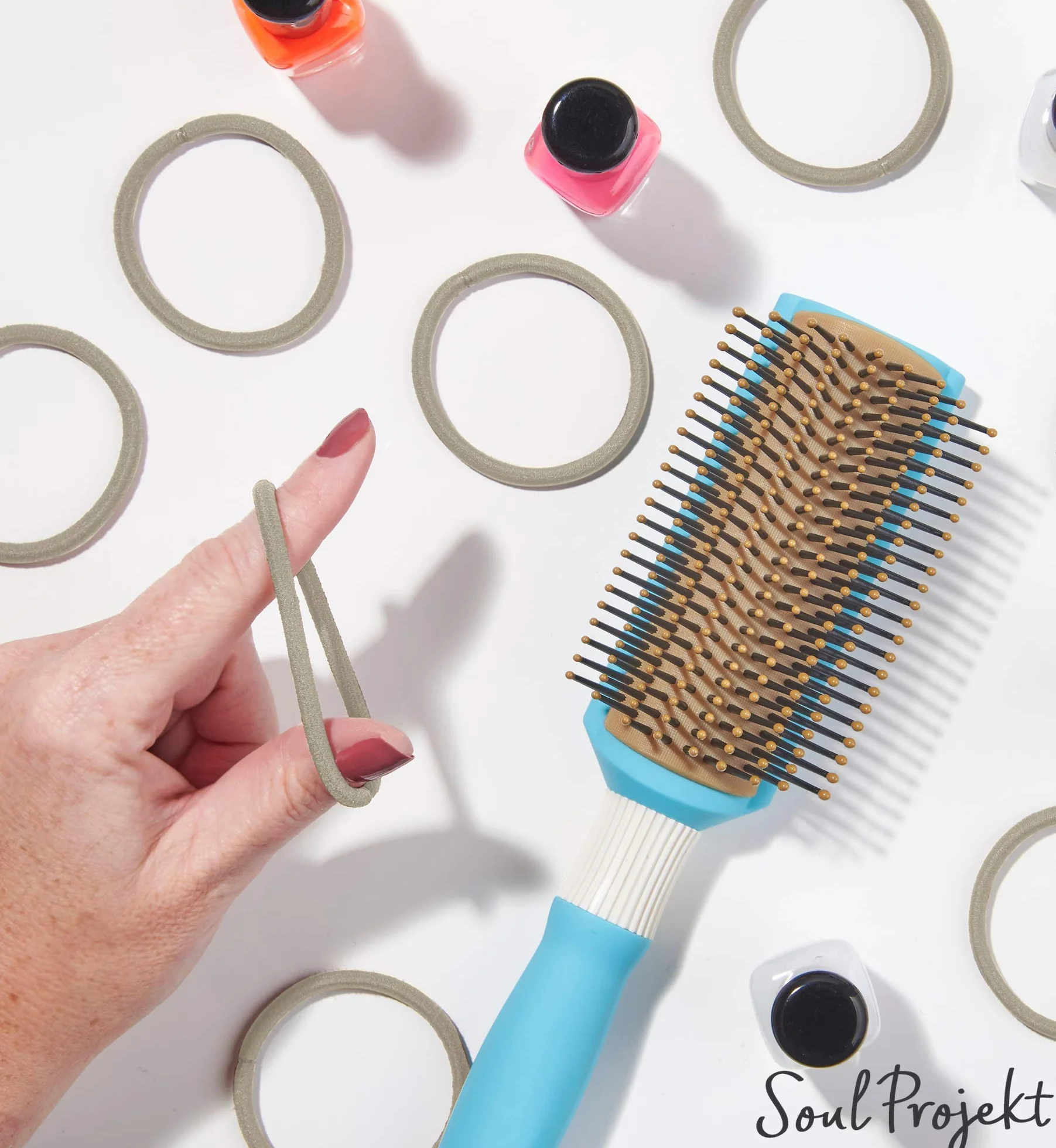 Gumki do włosów 100 sztuk 4 mm elastyczne opaski jasny blond