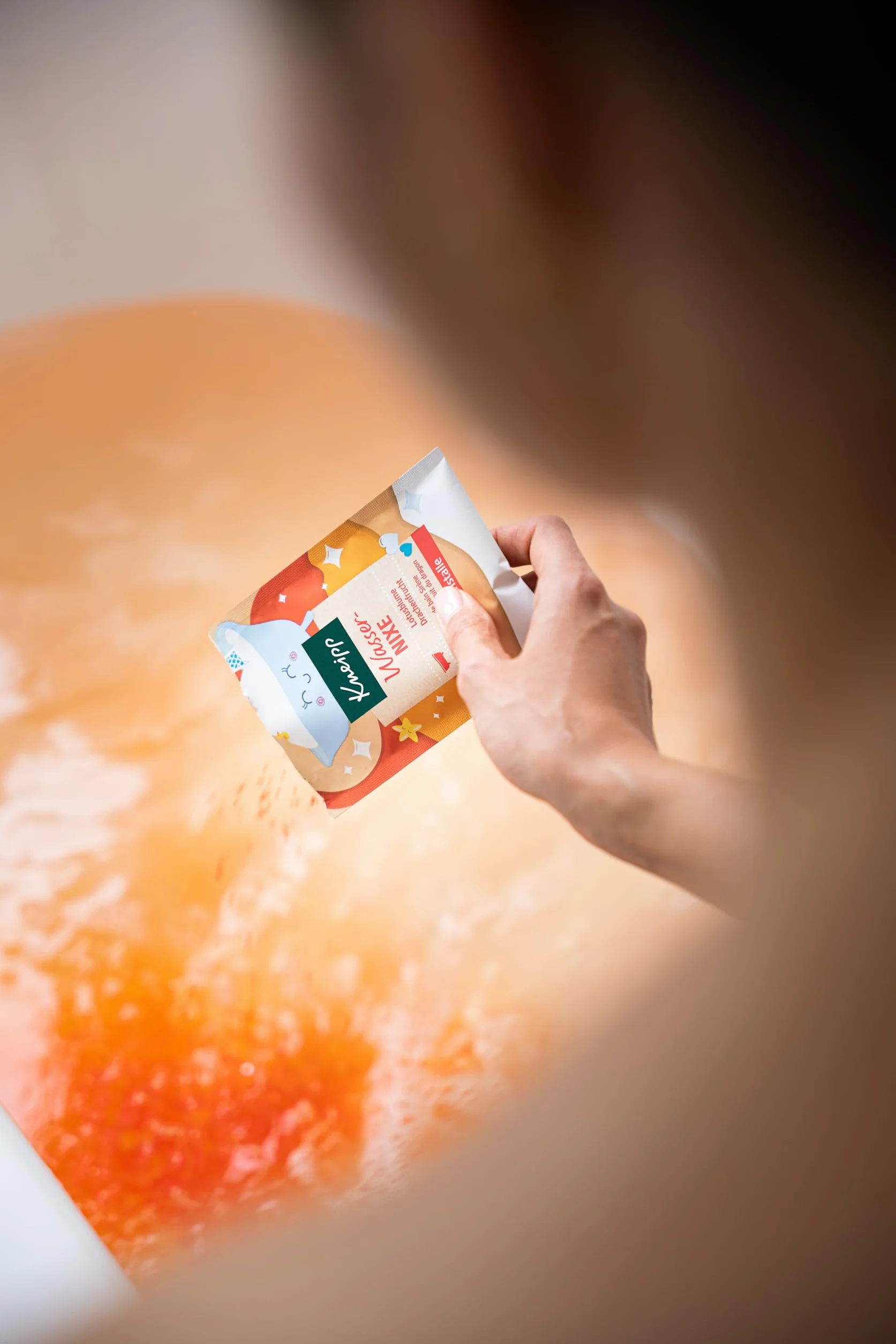Kneipp Lotos & Dragonfruit Sól do Kąpieli, 60 g