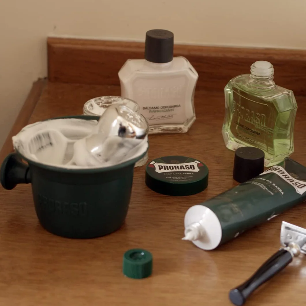 Proraso ‎8004395001118 Krem do Golenia w Tubce Eukaliptusowy, 150 ml, Zielony