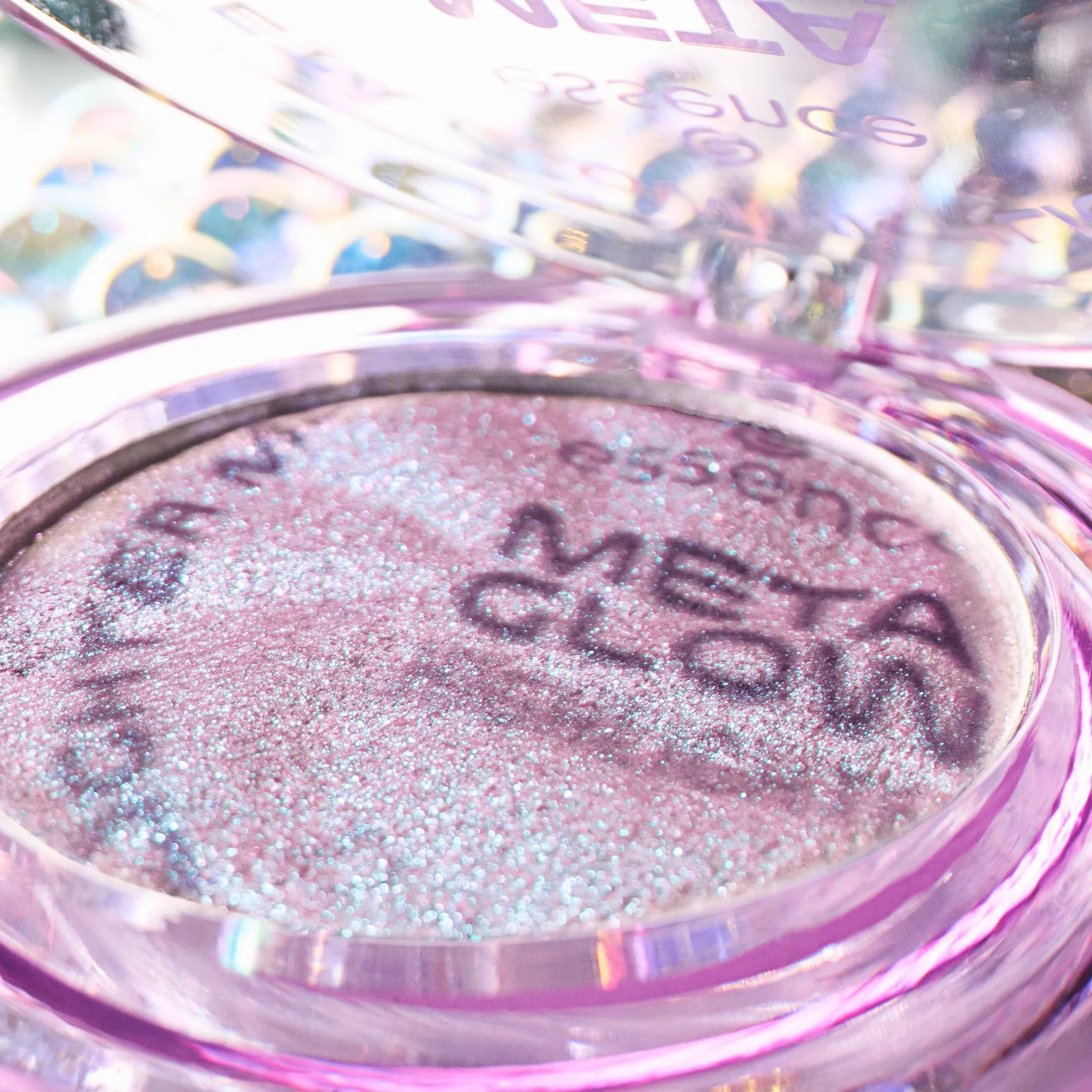 essence Rozświetlacz do twarzy META GLOW HIGHLIGHTER, konturowanie, rozjaśnianie, natychmiastowy wynik, mieniący się (3.2g)