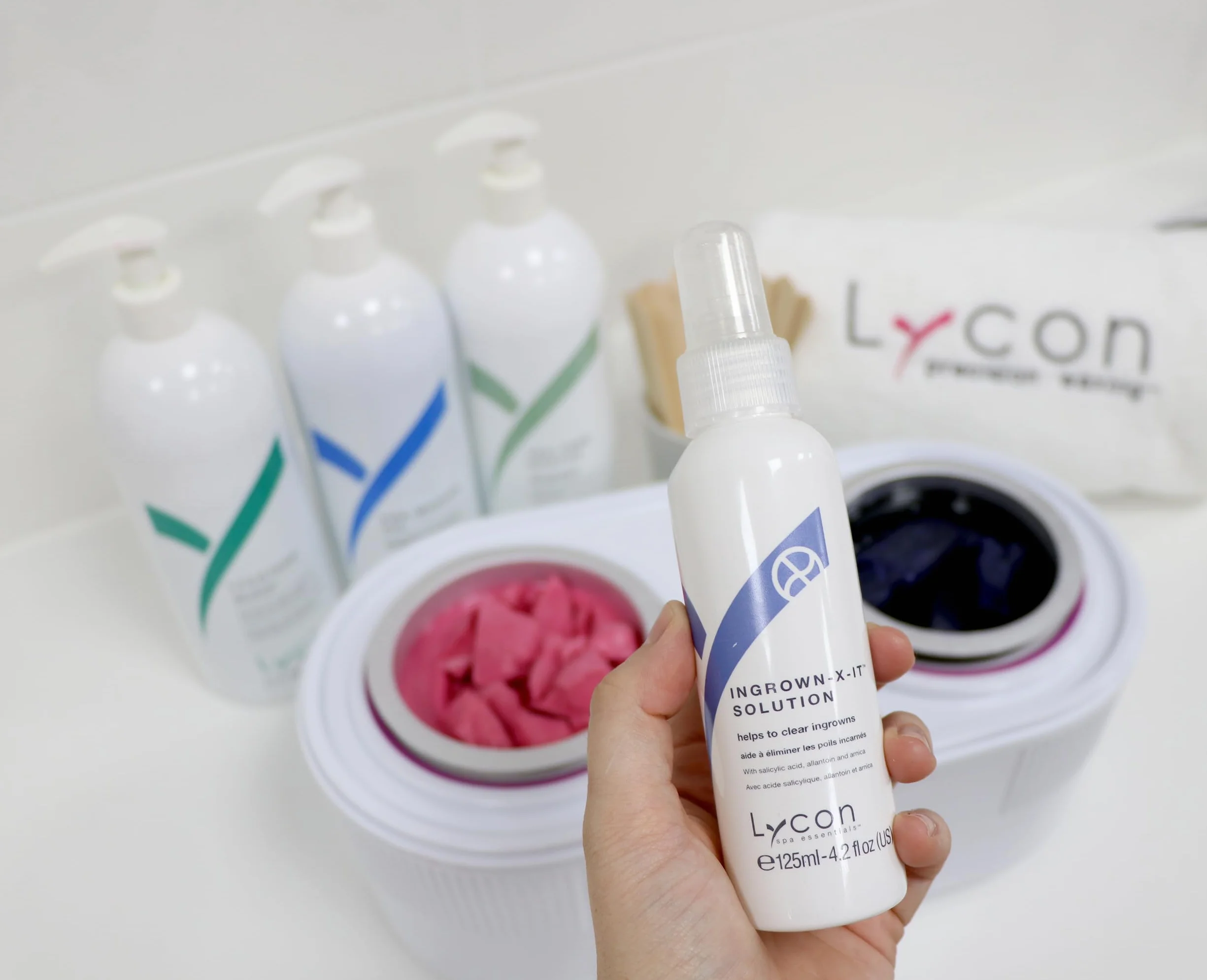 Lycon Ingrown-X-It Solution, lekki serum do wrastających włosów w sprayu, łagodzi po woskowaniu i goleniu, 120 ml