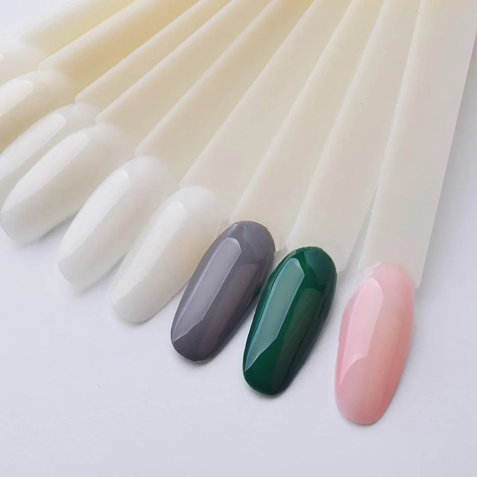 50 Sztuk Wentylowe Palety do Paznokci, z Karabińczykiem - Paleta Kolorów Lakieru, Narzędzia do Ćwiczenia Manicure, Wystawka do Salonu i DIY (01)