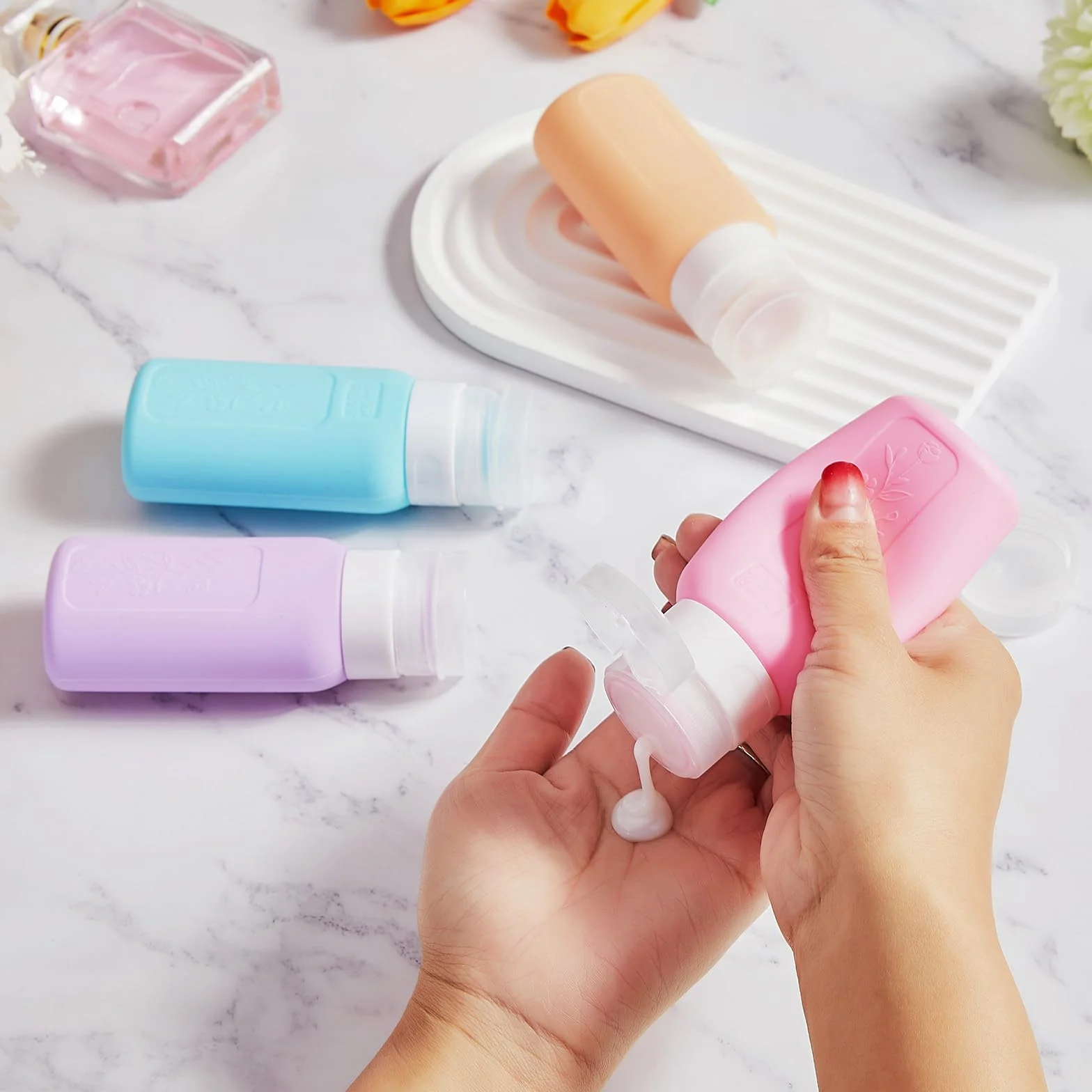 Zestaw silikonowych butelek podróżnych 90 ml TSA szczelne pojemniki na szampon