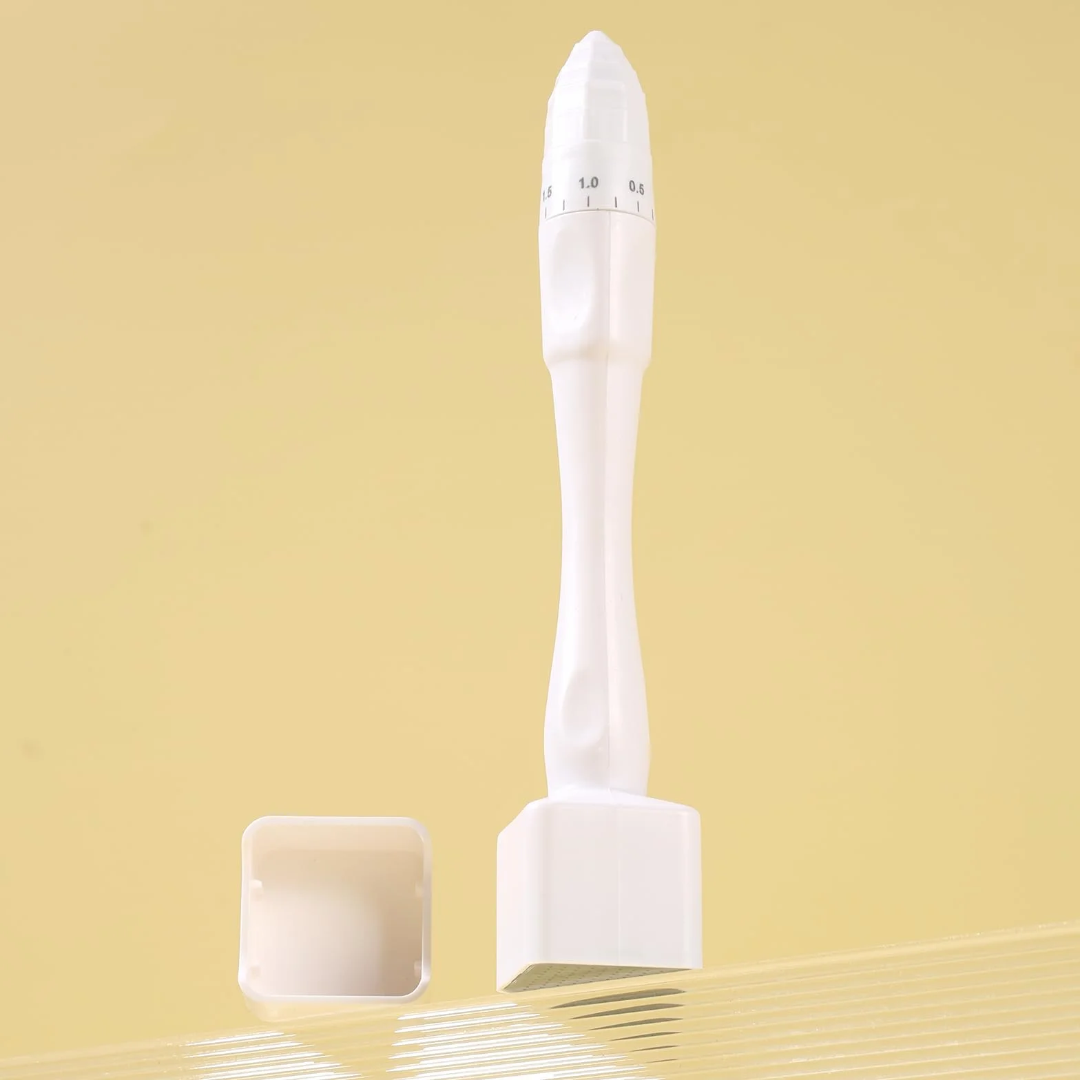 Stempel do Mikronakluwania do Wzrostu Wlosów i Brody, Microneedling Stamp Micro Exfoliating Tool Microneedling Roller dla Kobiet i Mezczyzn