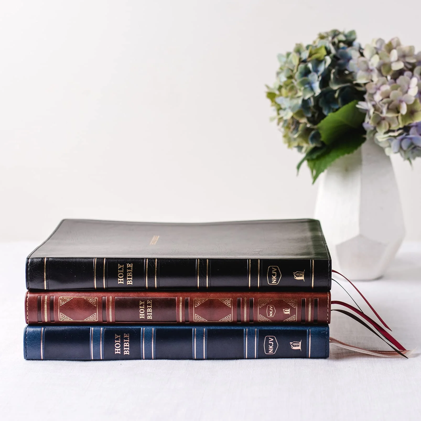 Nkjv, Thinline Bible, Large Print, Leathersoft, Blue, Comfort Print: Holy Bible, New King James Version