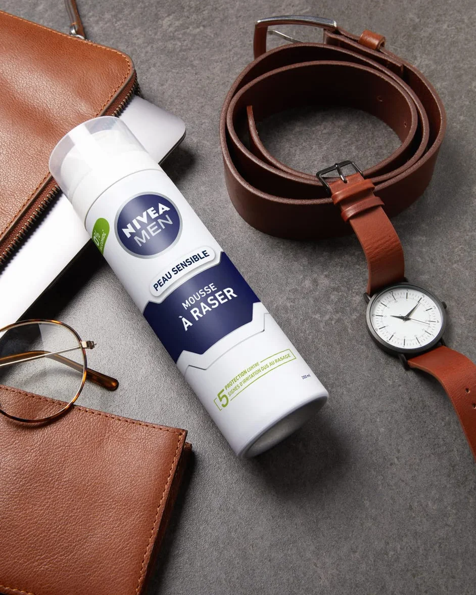 NIVEA MEN Skin Sensible Foam do golenia (200 ml), krem do golenia wzbogacony rumiankiem i oczarem wirginijskim, pielęgnacja golenia 0% alkoholu dla mężczyzn