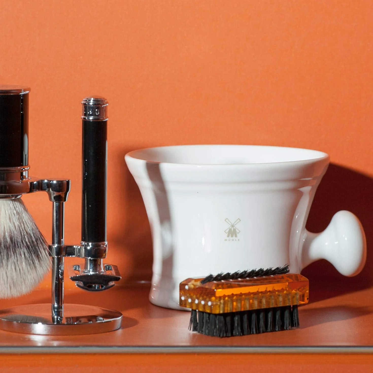 MÜHLE Biała porcelanowa miska do golenia z uchwytem RN4