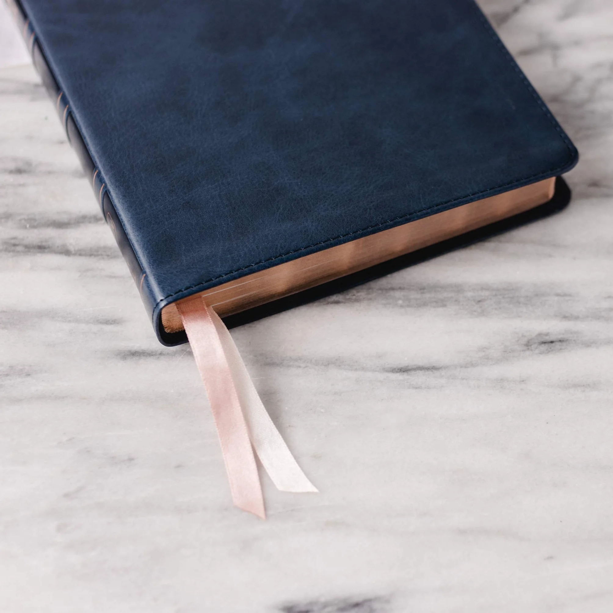 Nkjv, Thinline Bible, Large Print, Leathersoft, Blue, Comfort Print: Holy Bible, New King James Version