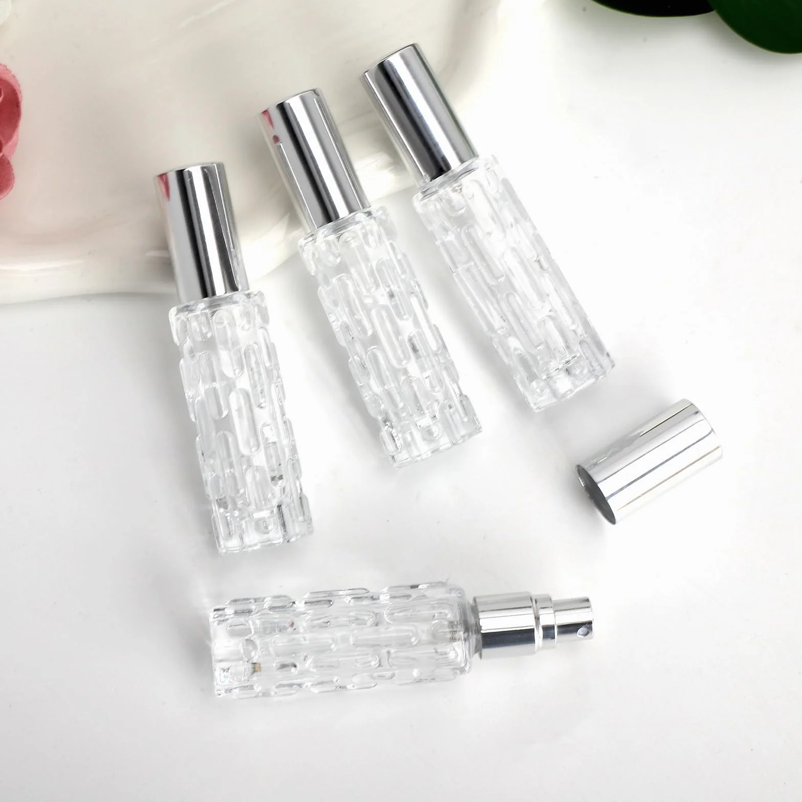 Rozpylacz do perfum 10 ml ze słomką lejkiem naklejkami zestaw 4 sztuki